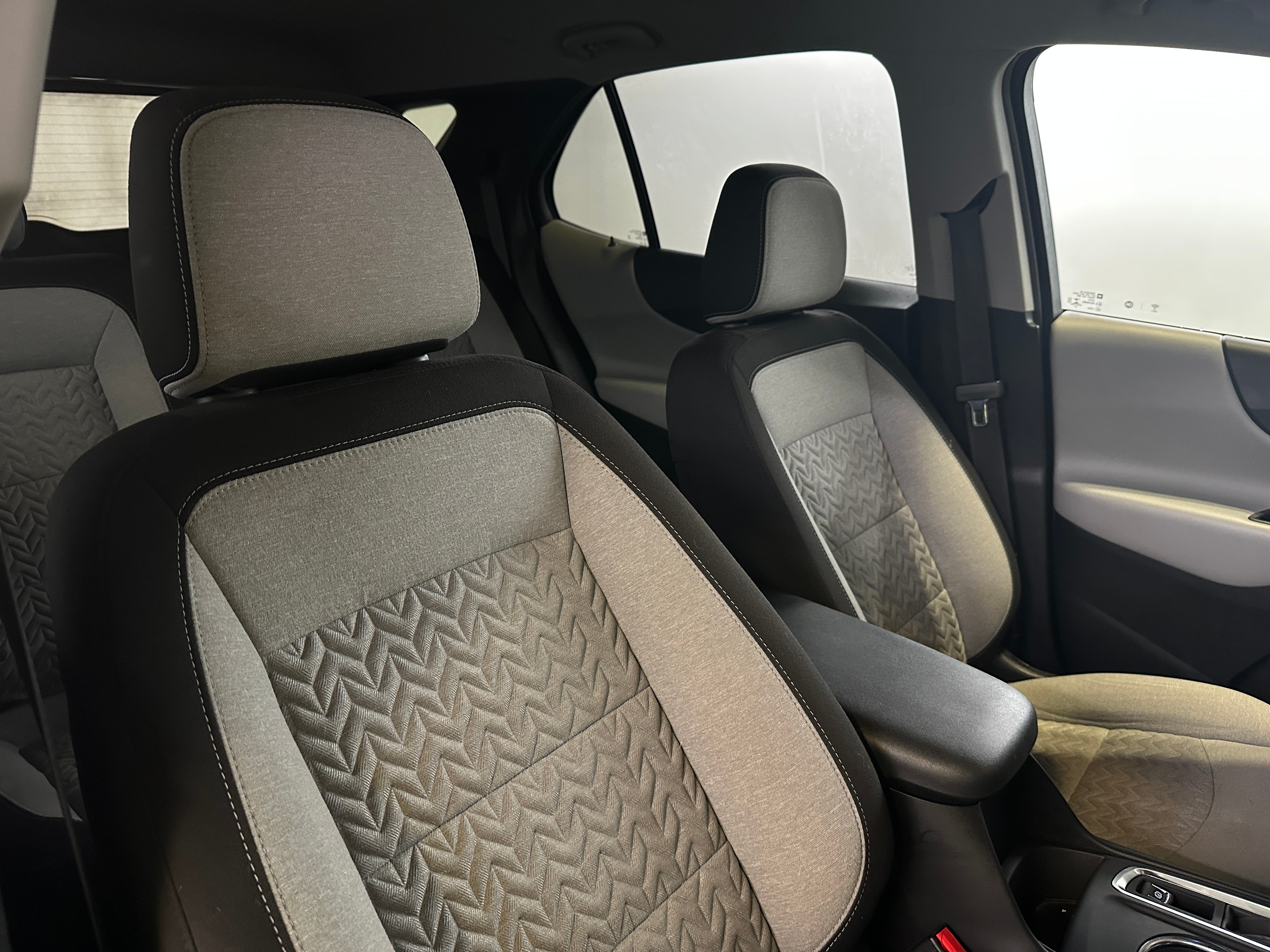 Thumbnail: 2022 Chevrolet Equinox - 2