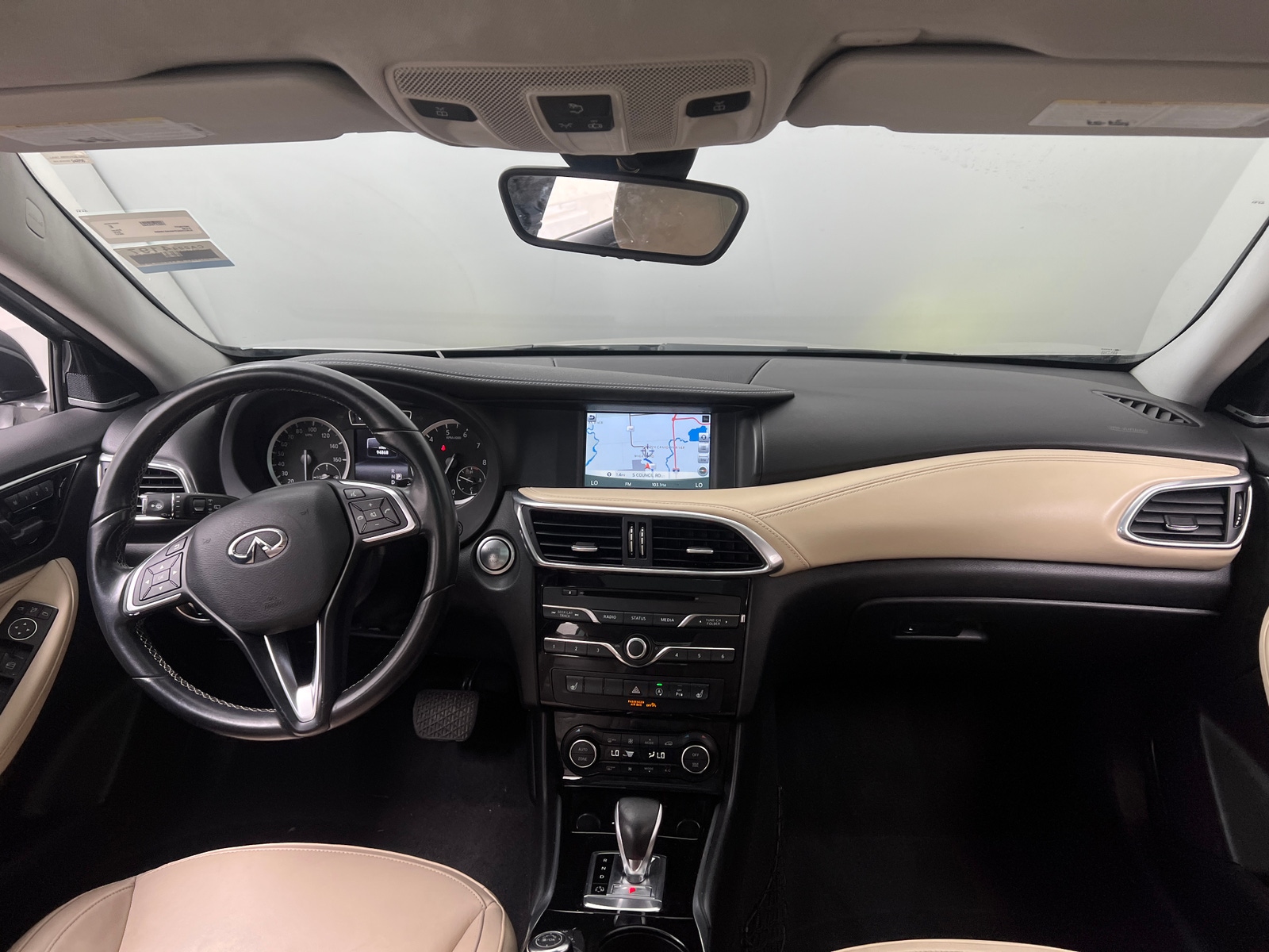 Thumbnail: 2017 INFINITI QX30 - 2