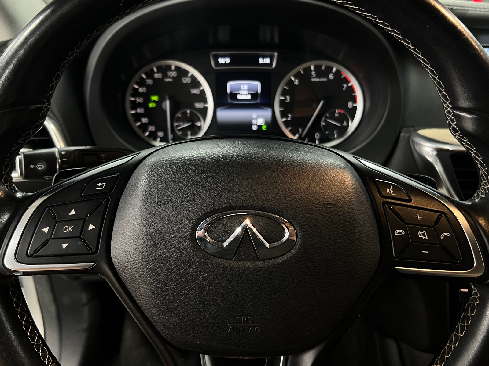 Thumbnail: 2017 INFINITI QX30 - 4
