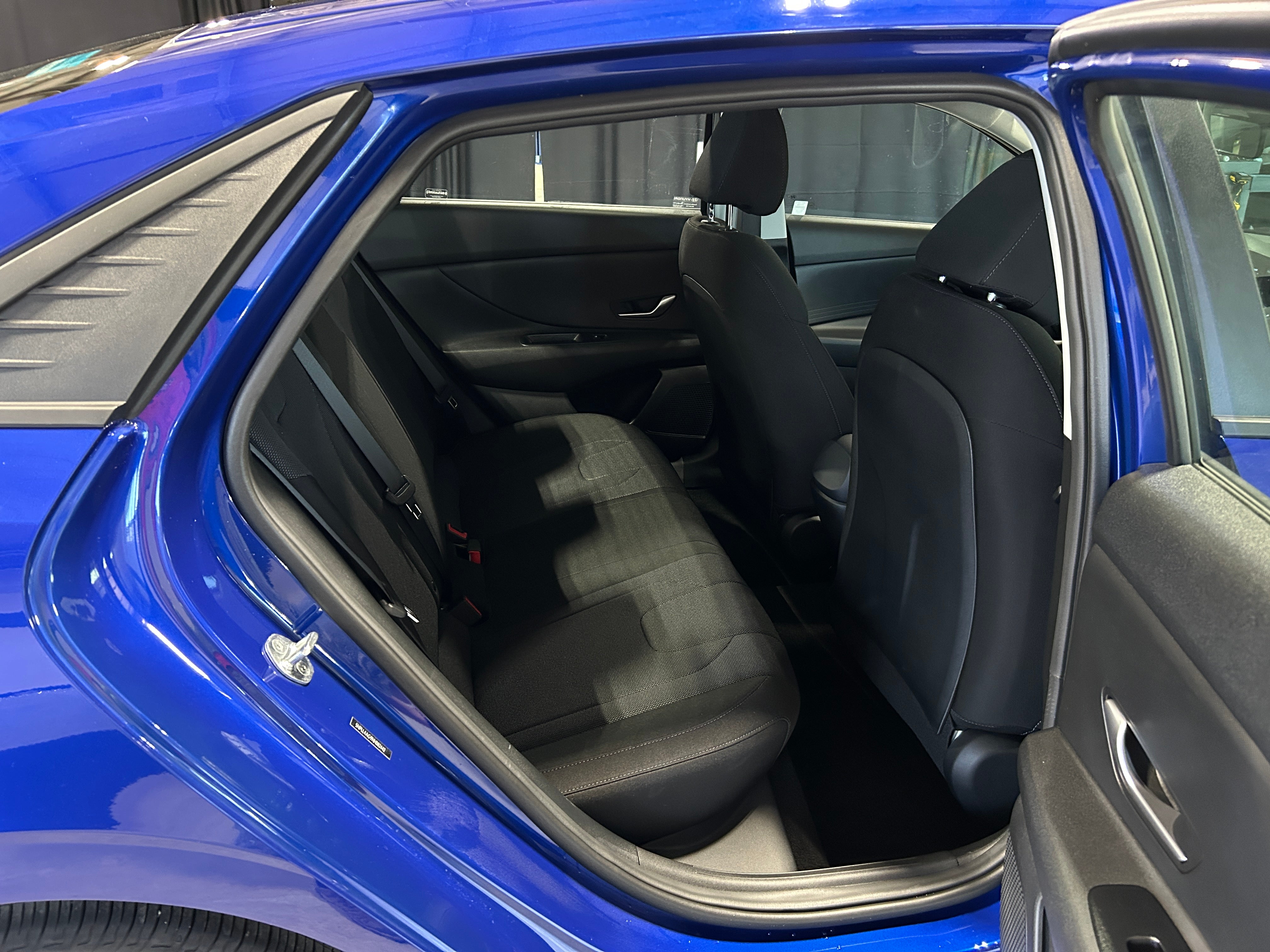 2022 Hyundai Elantra SE 6