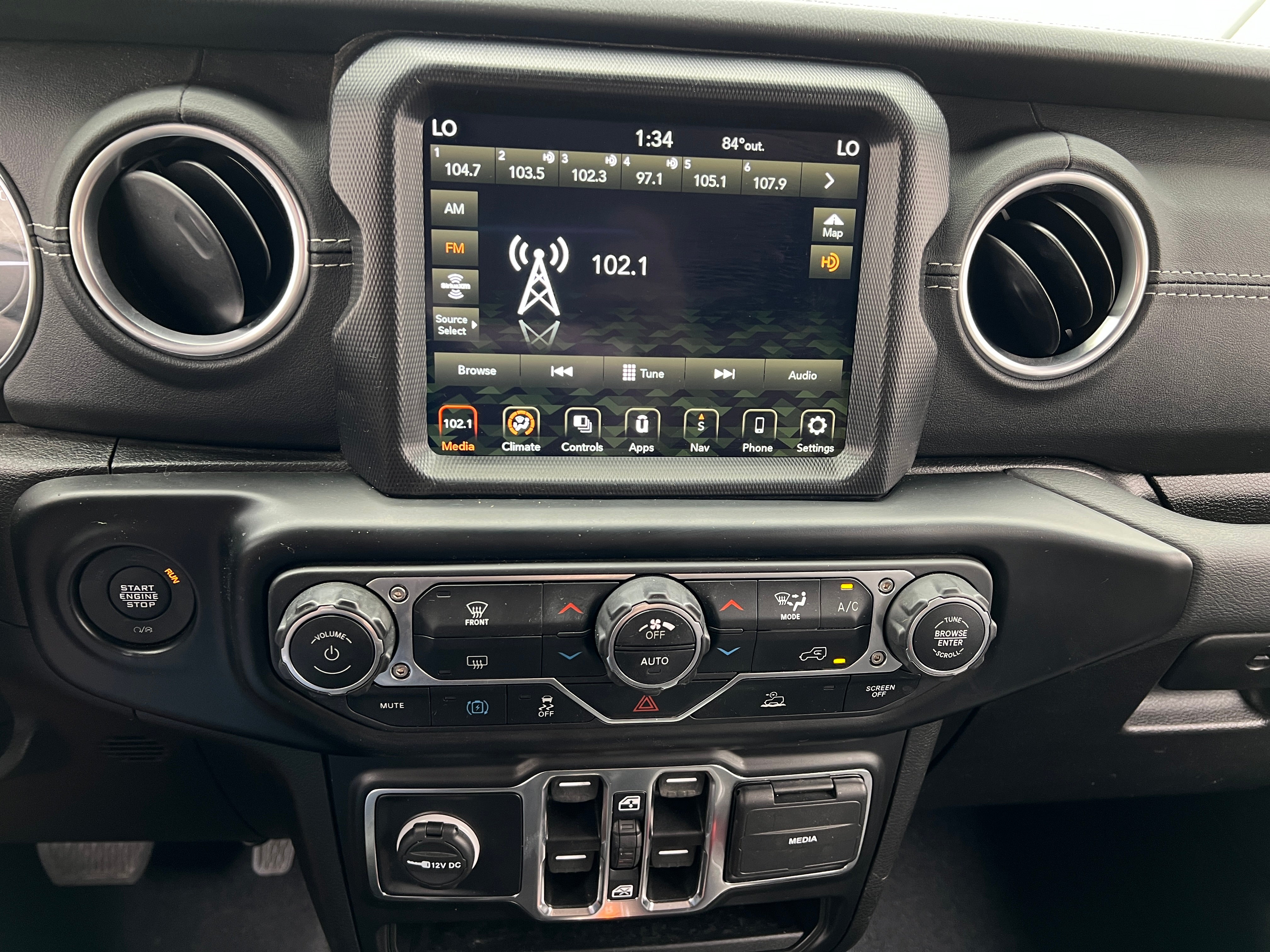 Thumbnail: 2022 Jeep Wrangler - 3