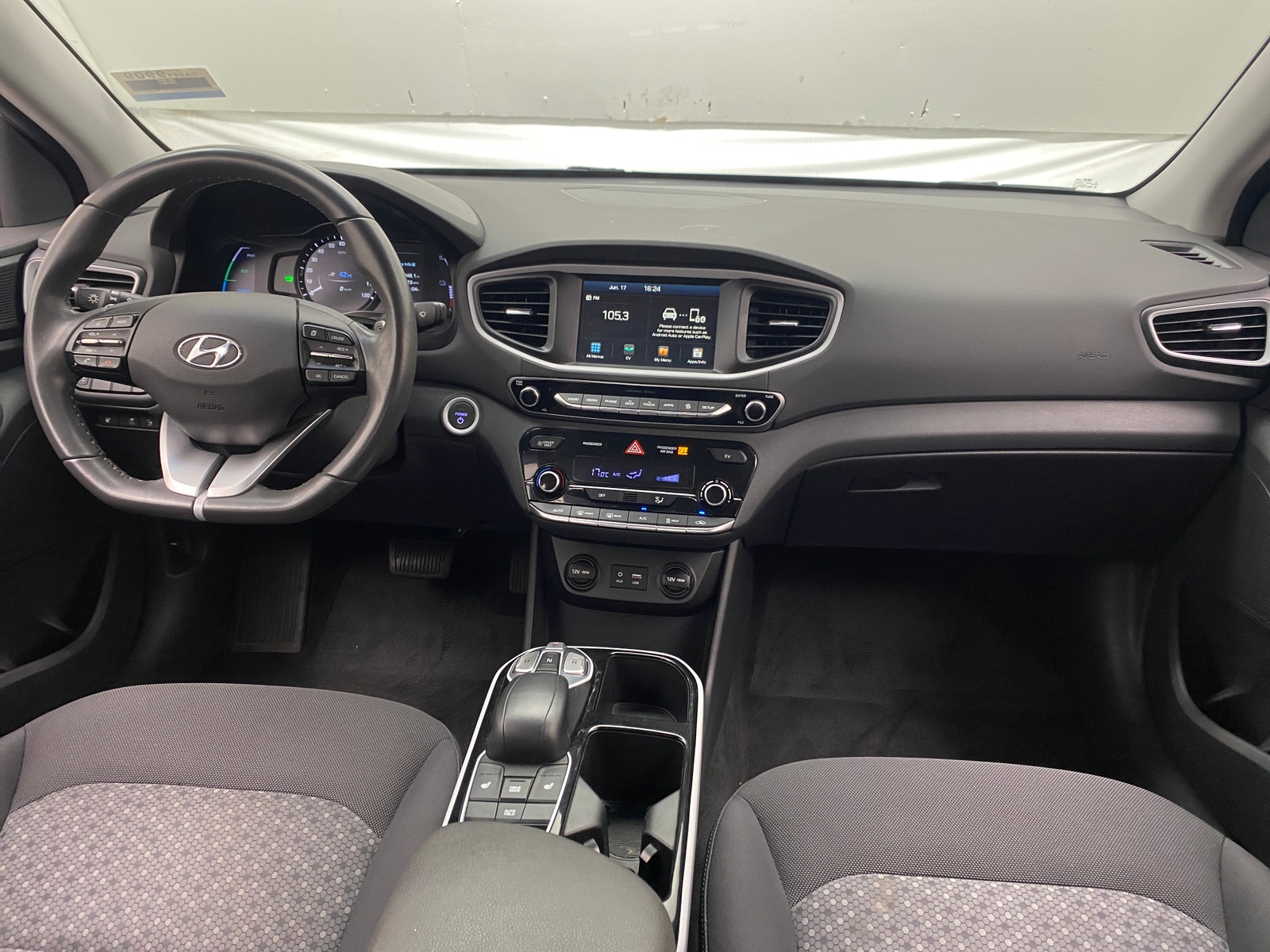 Thumbnail: 2019 Hyundai Ioniq - 3
