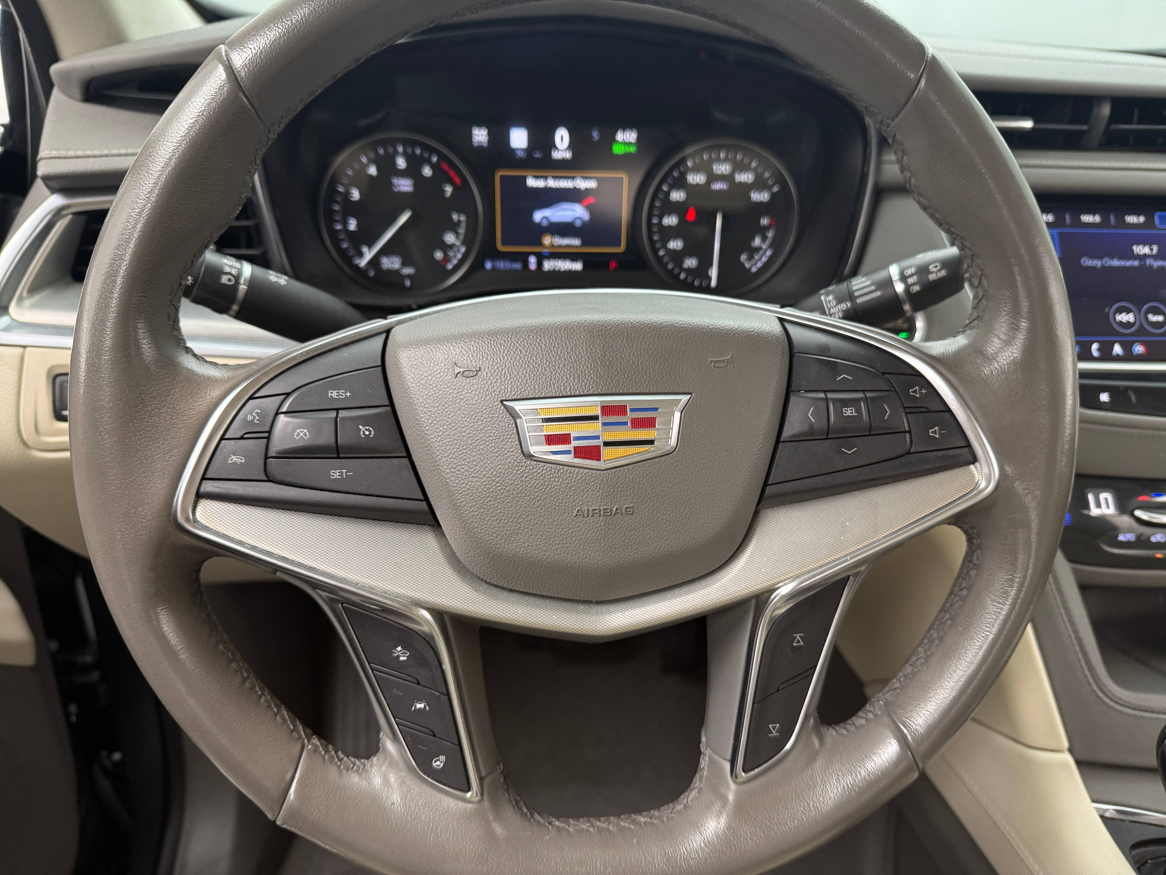 Thumbnail: 2022 Cadillac XT5 - 4