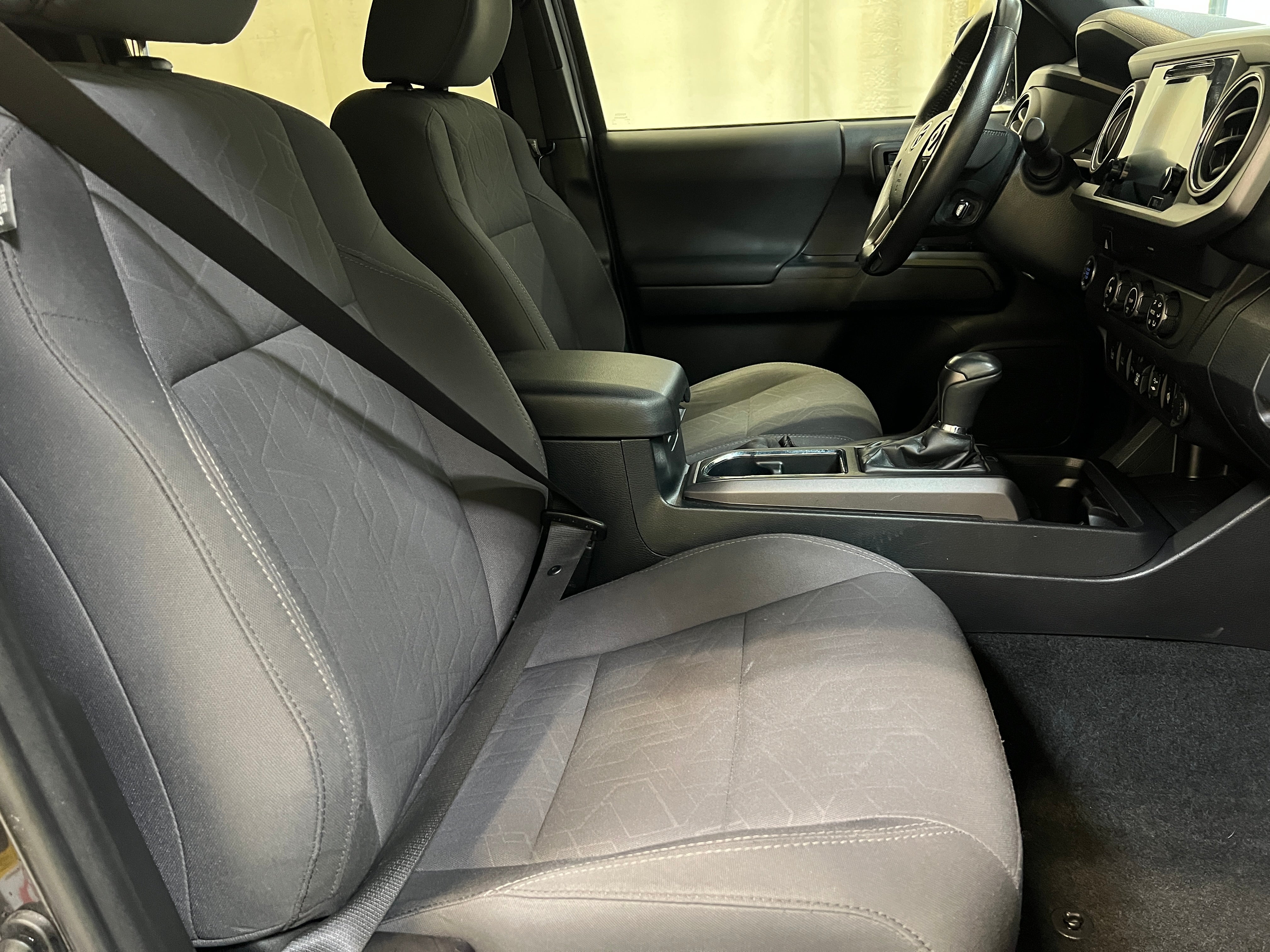 2019 Toyota Tacoma TRD Sport 2