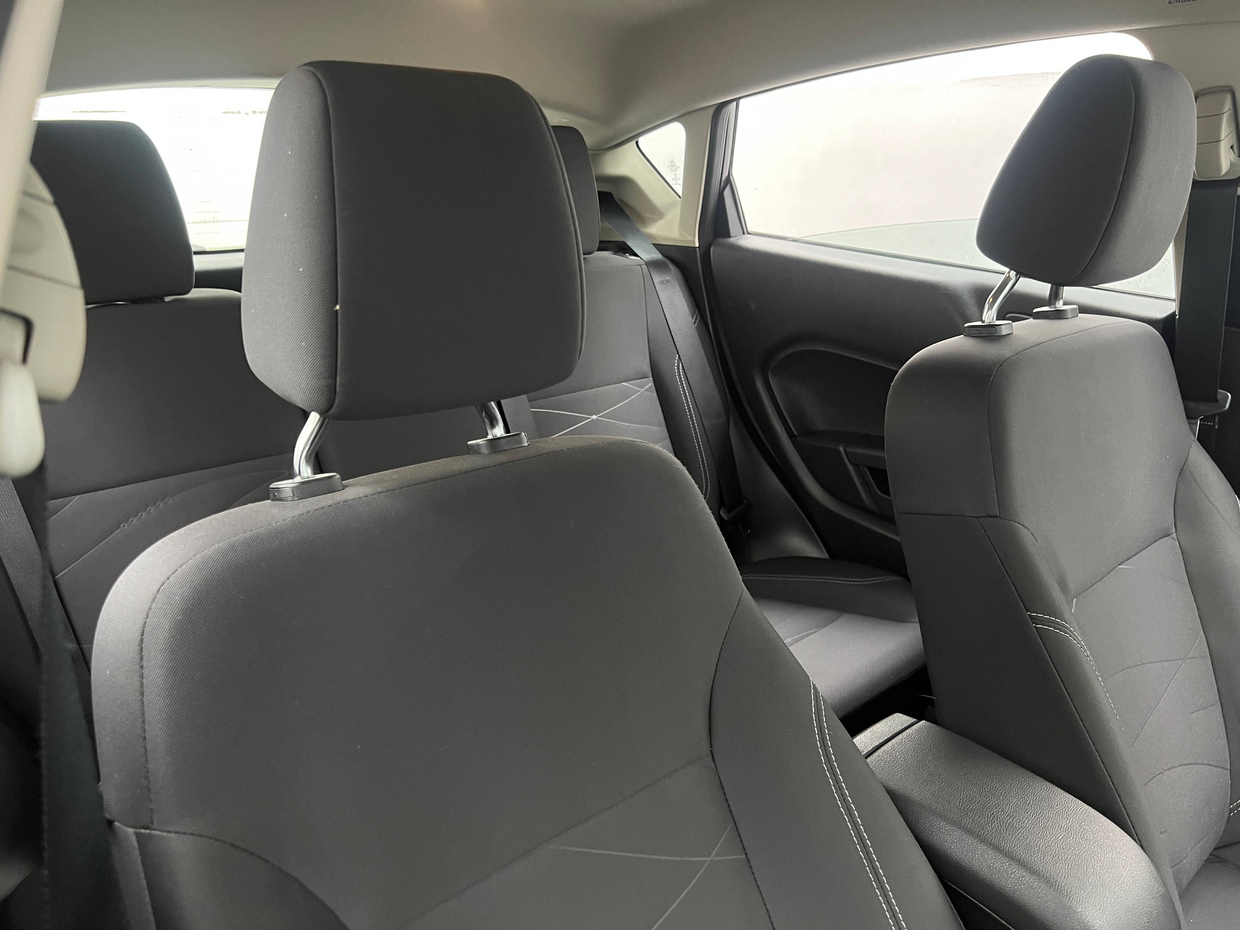 2017 Ford Fiesta SE 2