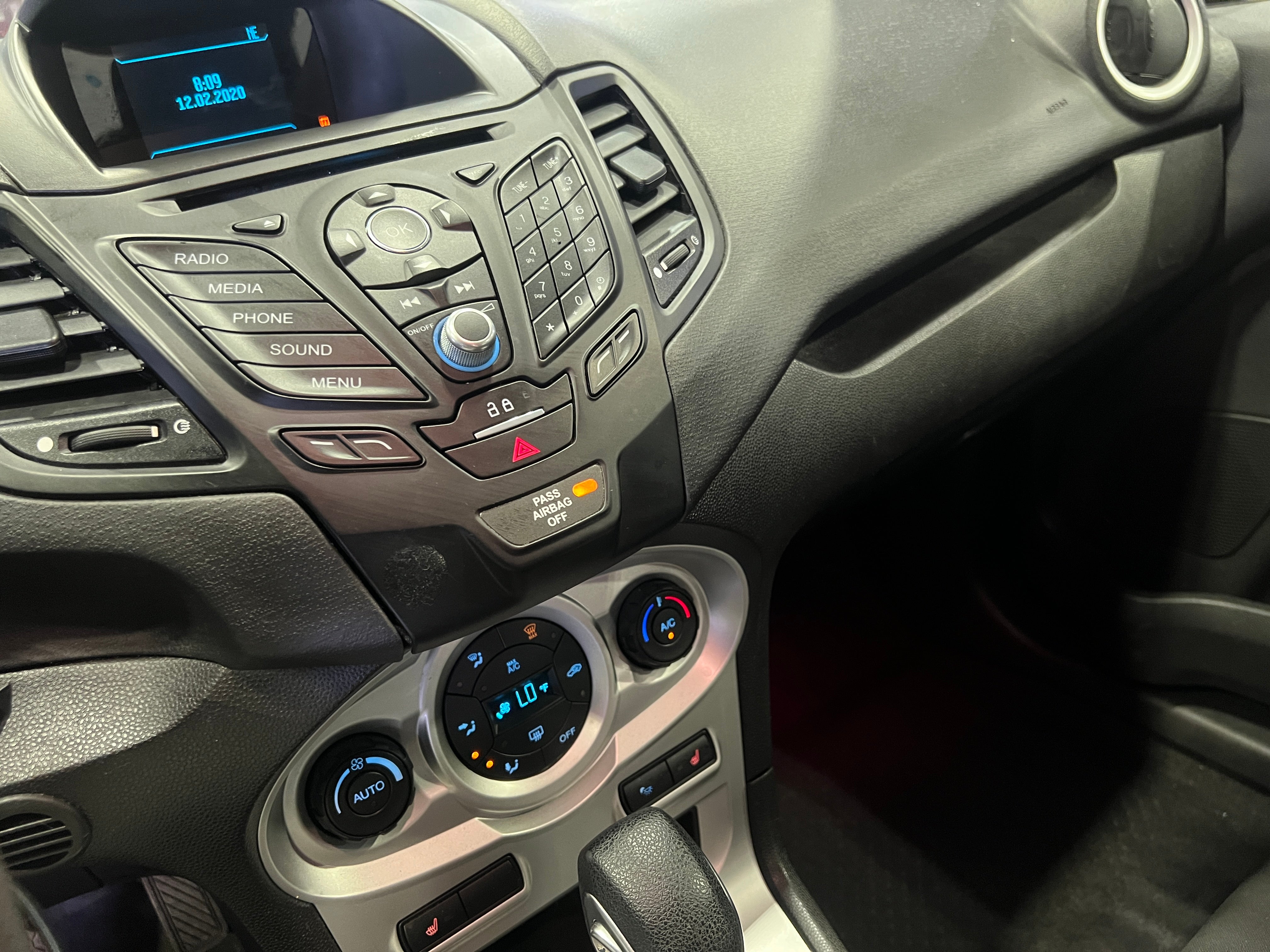 2017 Ford Fiesta SE 4