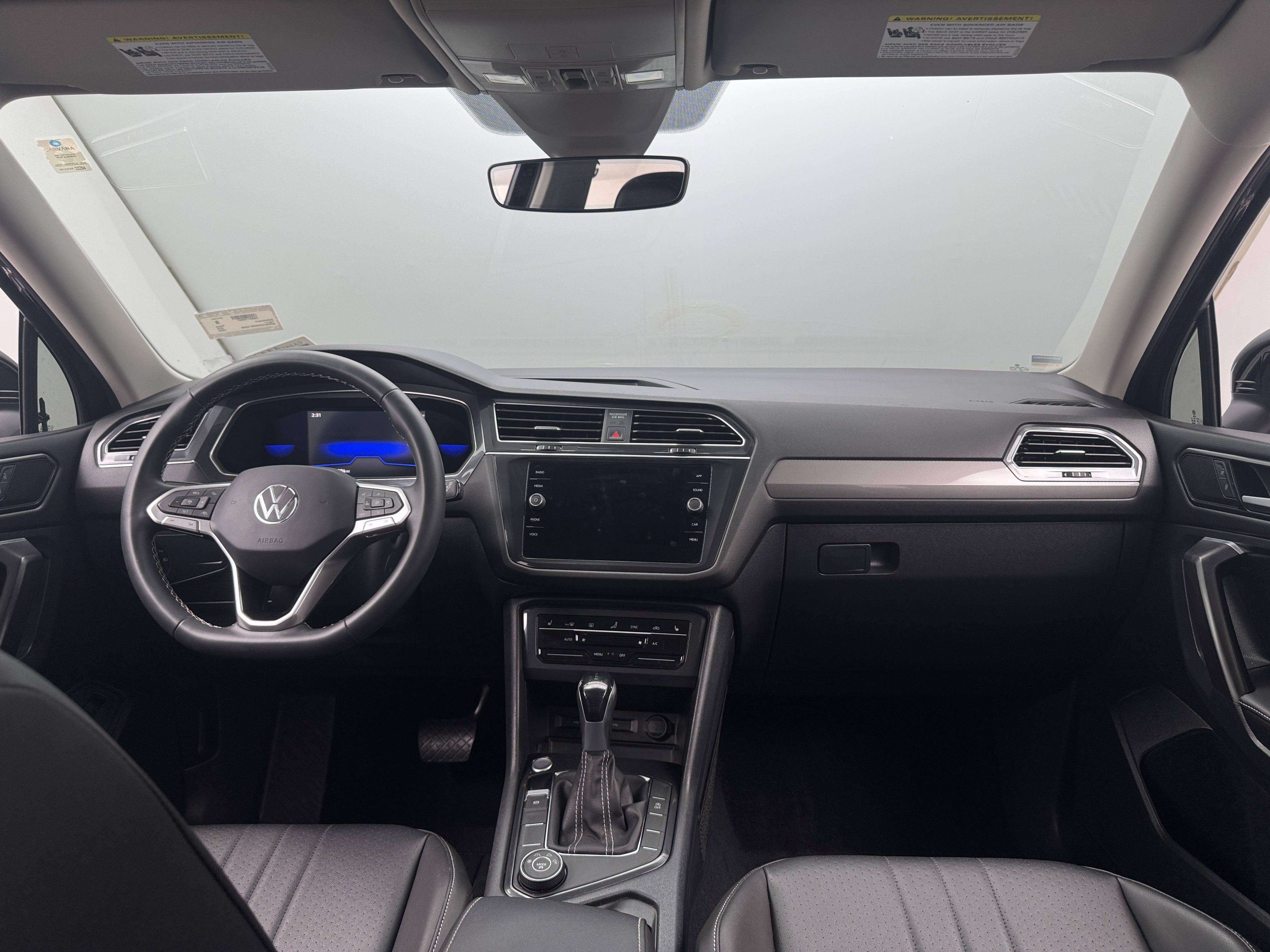 2022 Volkswagen Tiguan SE 2