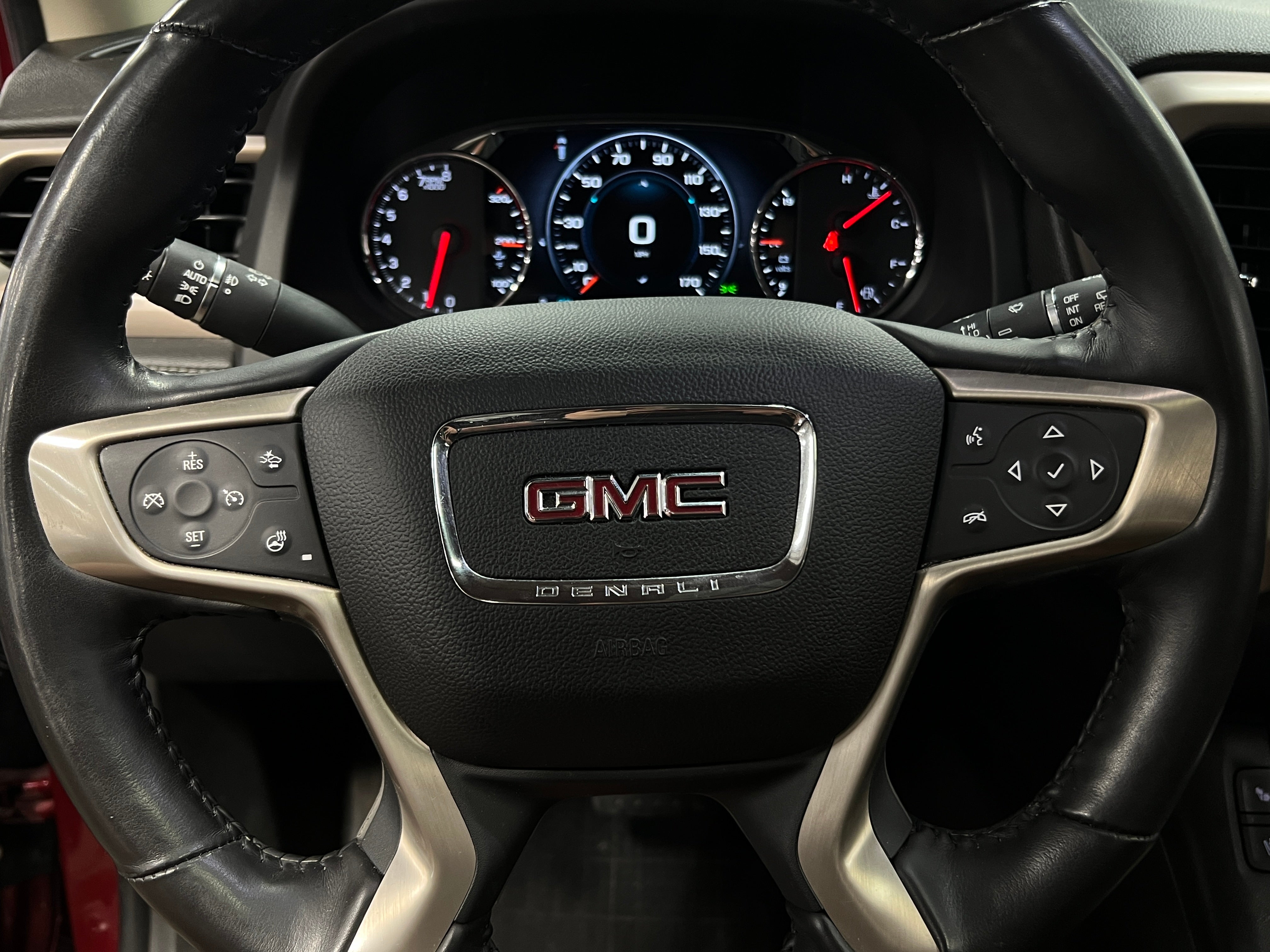2017 GMC Acadia Denali 4