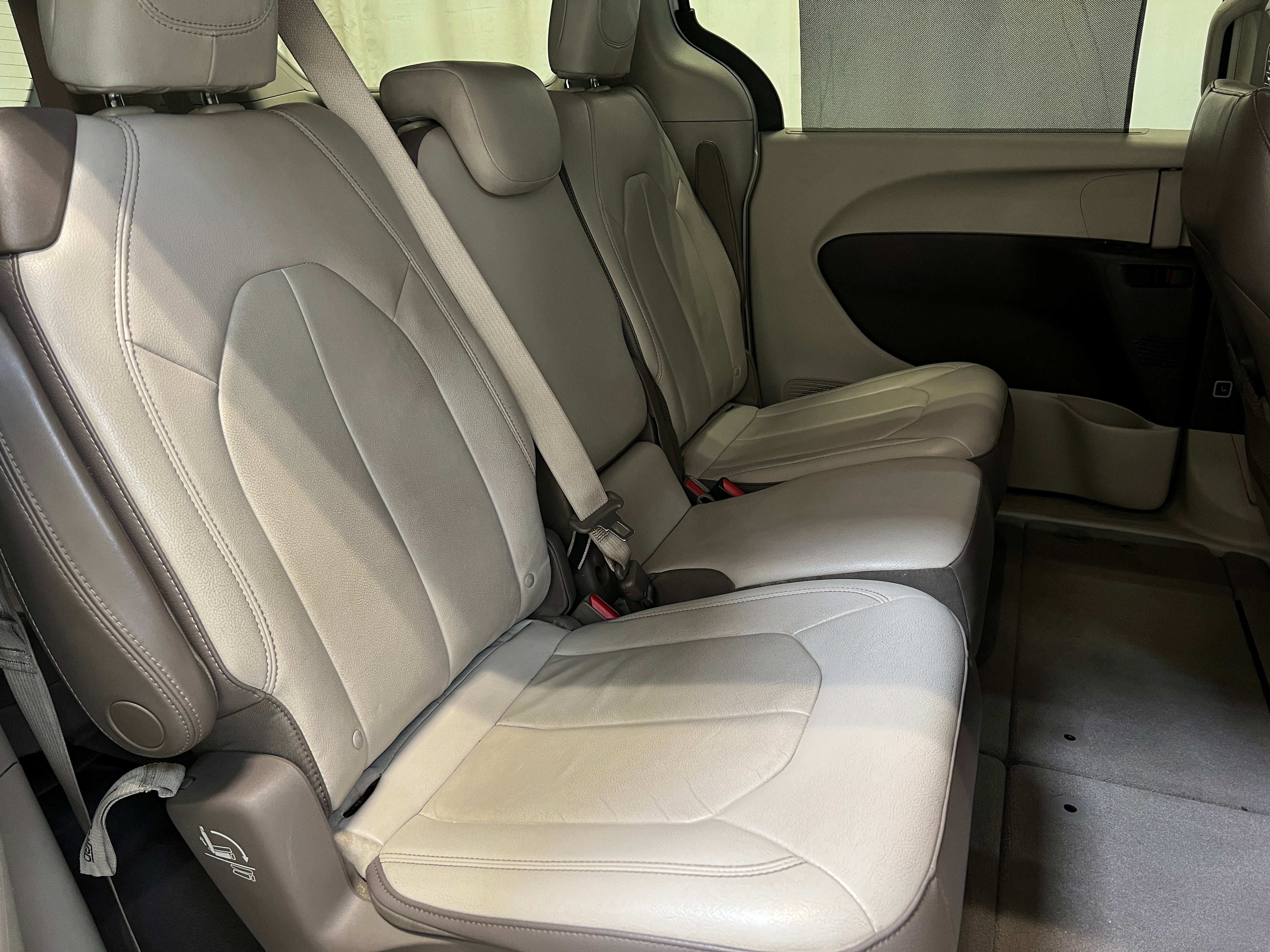 2017 Chrysler Pacifica Touring L 5