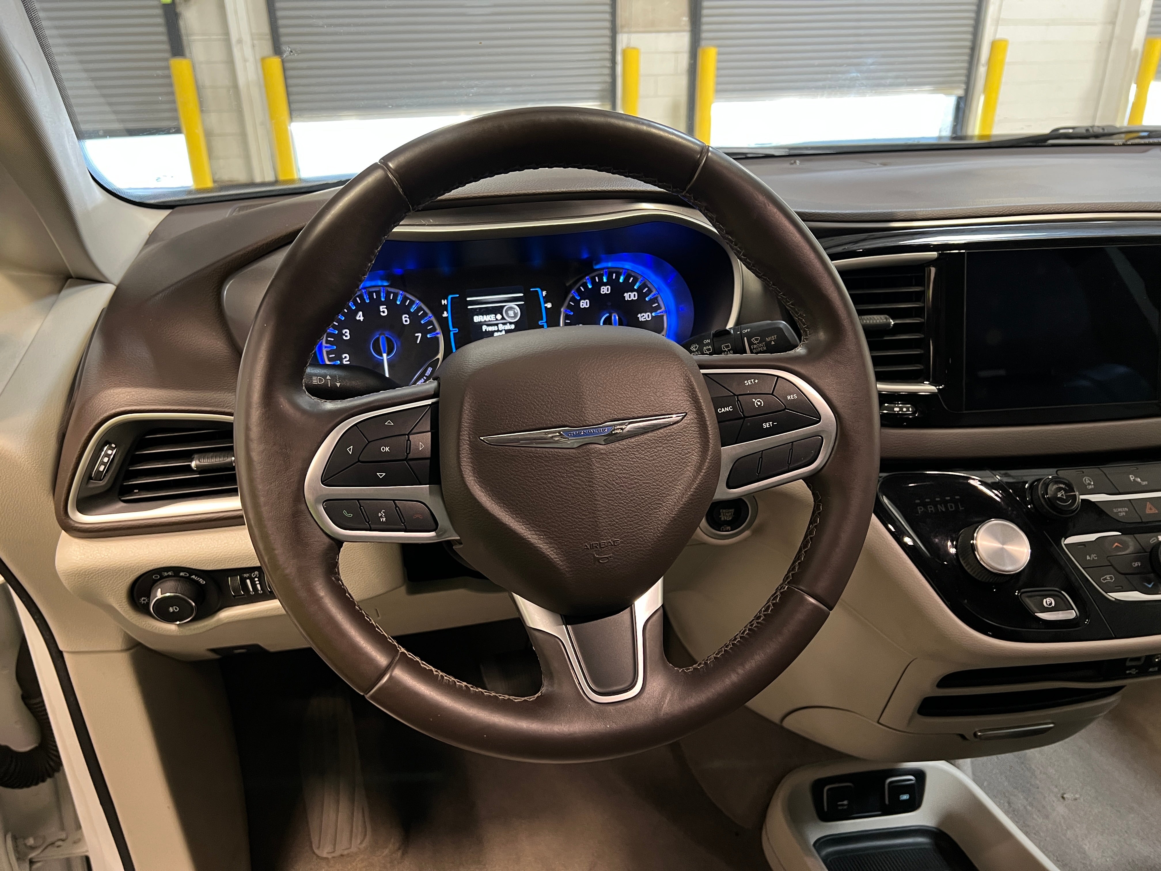 2017 Chrysler Pacifica Touring L 4