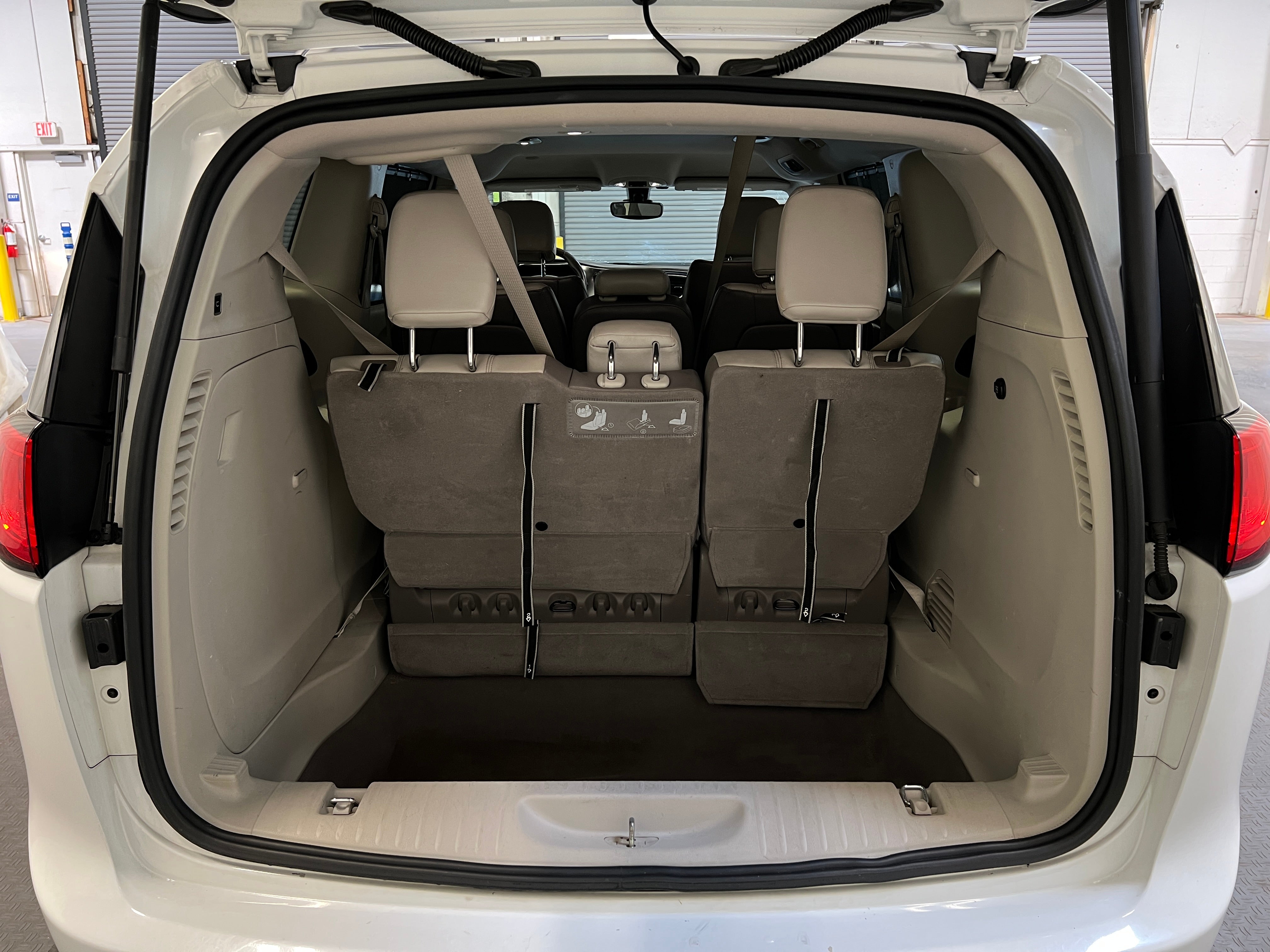 2017 Chrysler Pacifica Touring L 6