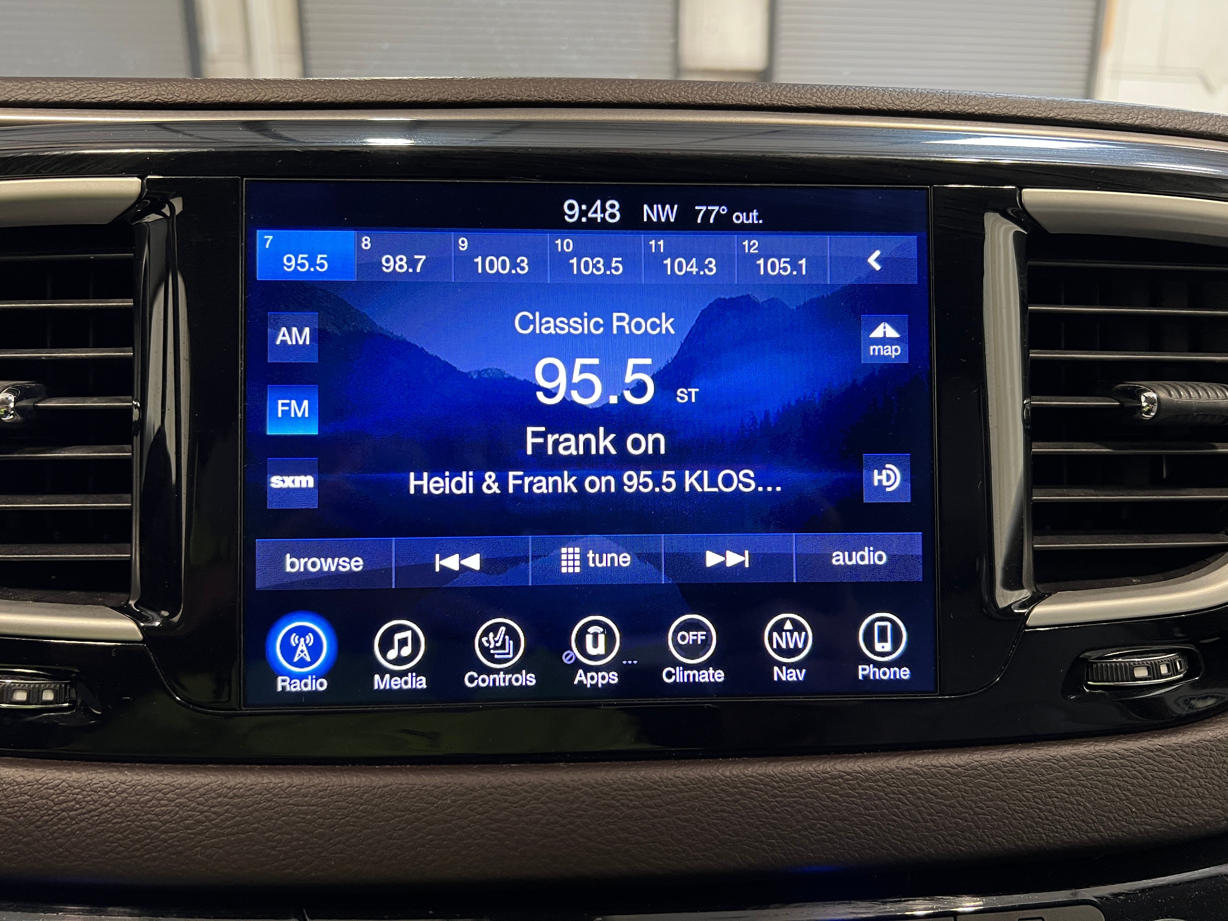 2017 Chrysler Pacifica Touring L 3