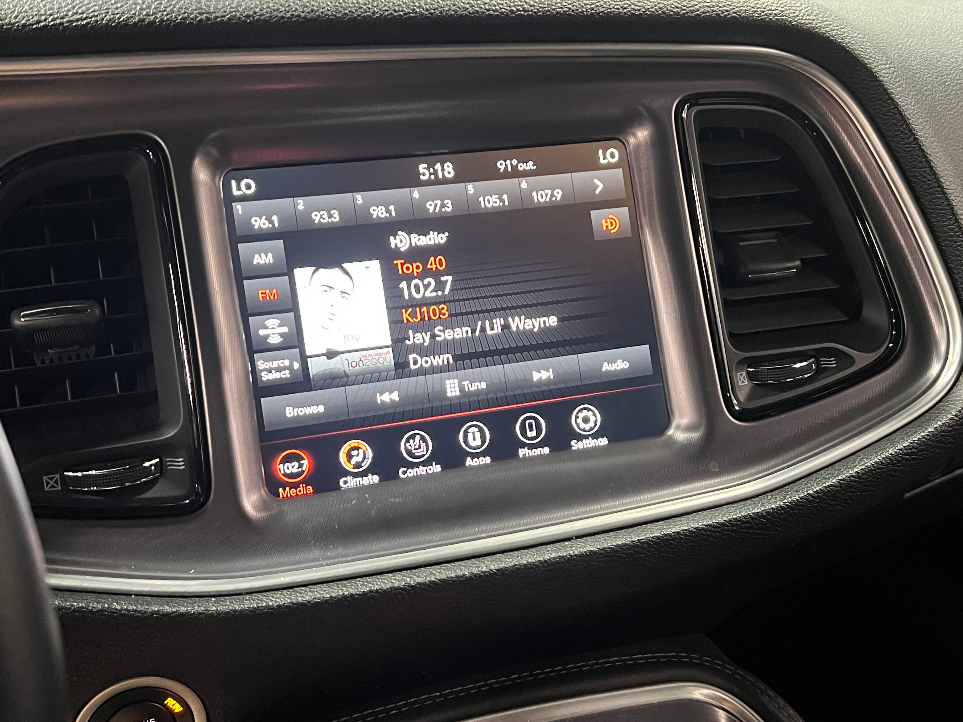 2019 Dodge Challenger SXT 2