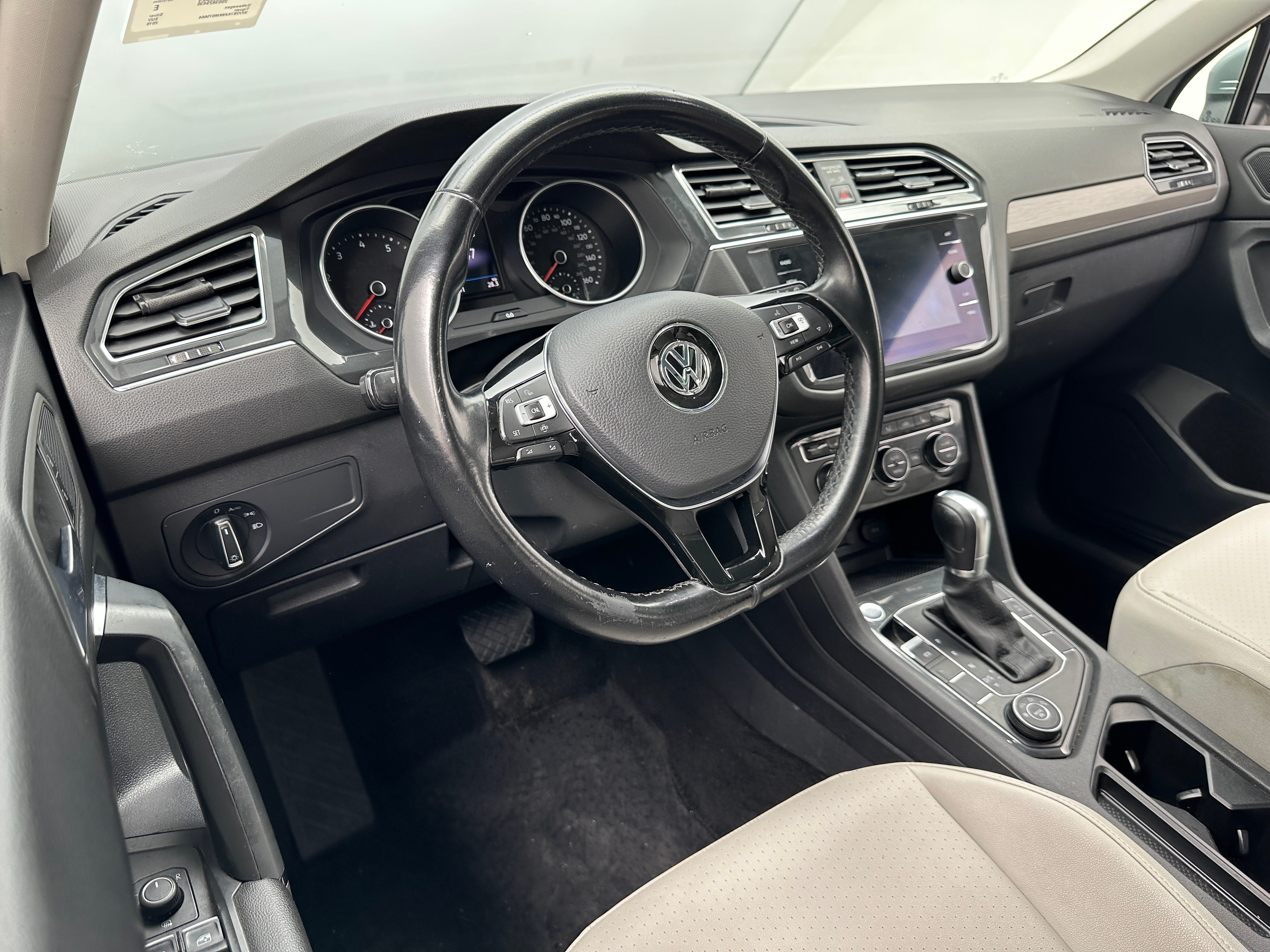 Thumbnail: 2019 Volkswagen Tiguan - 2