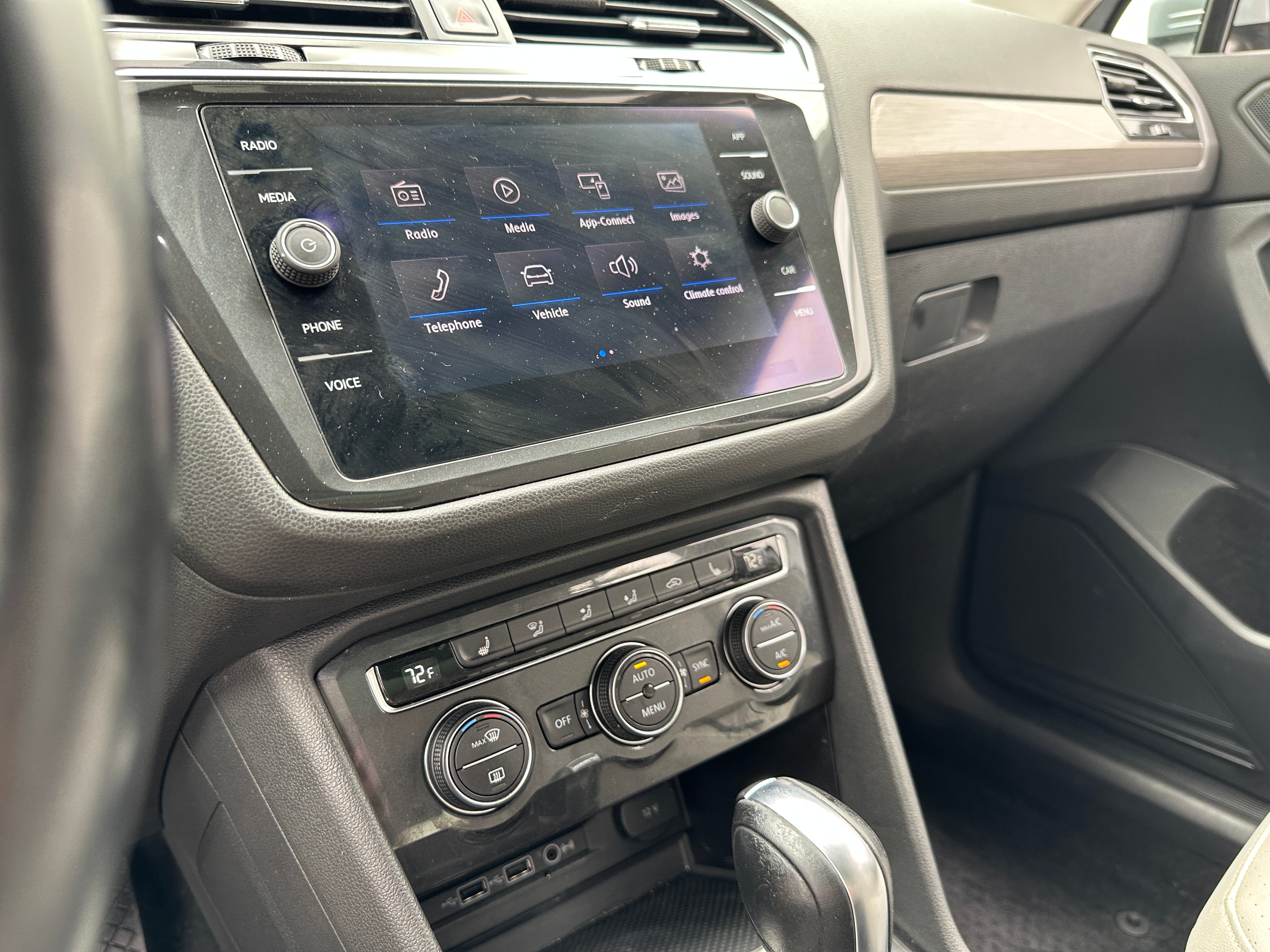 Thumbnail: 2019 Volkswagen Tiguan - 3