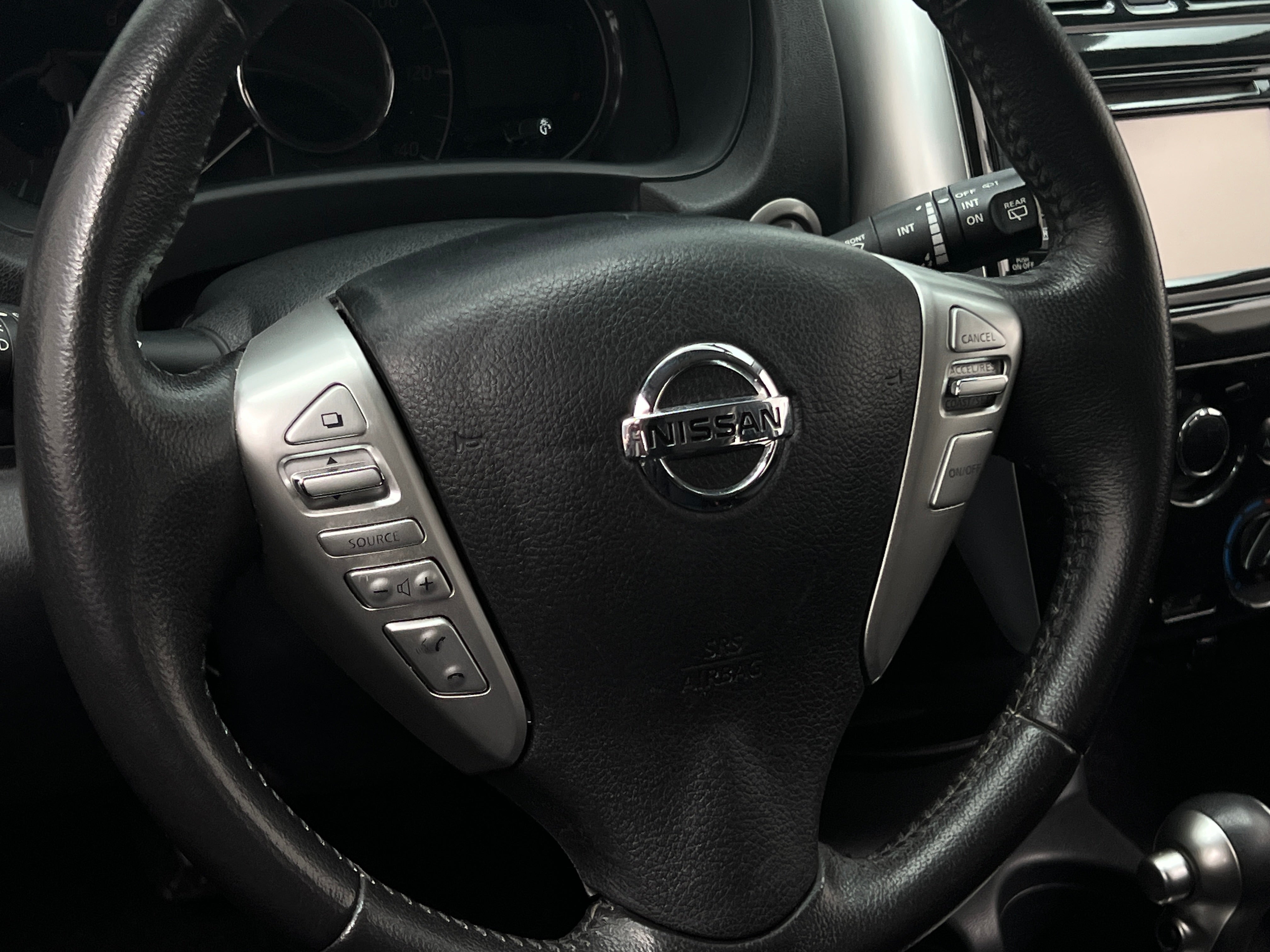 2016 Nissan Versa Note SL 5