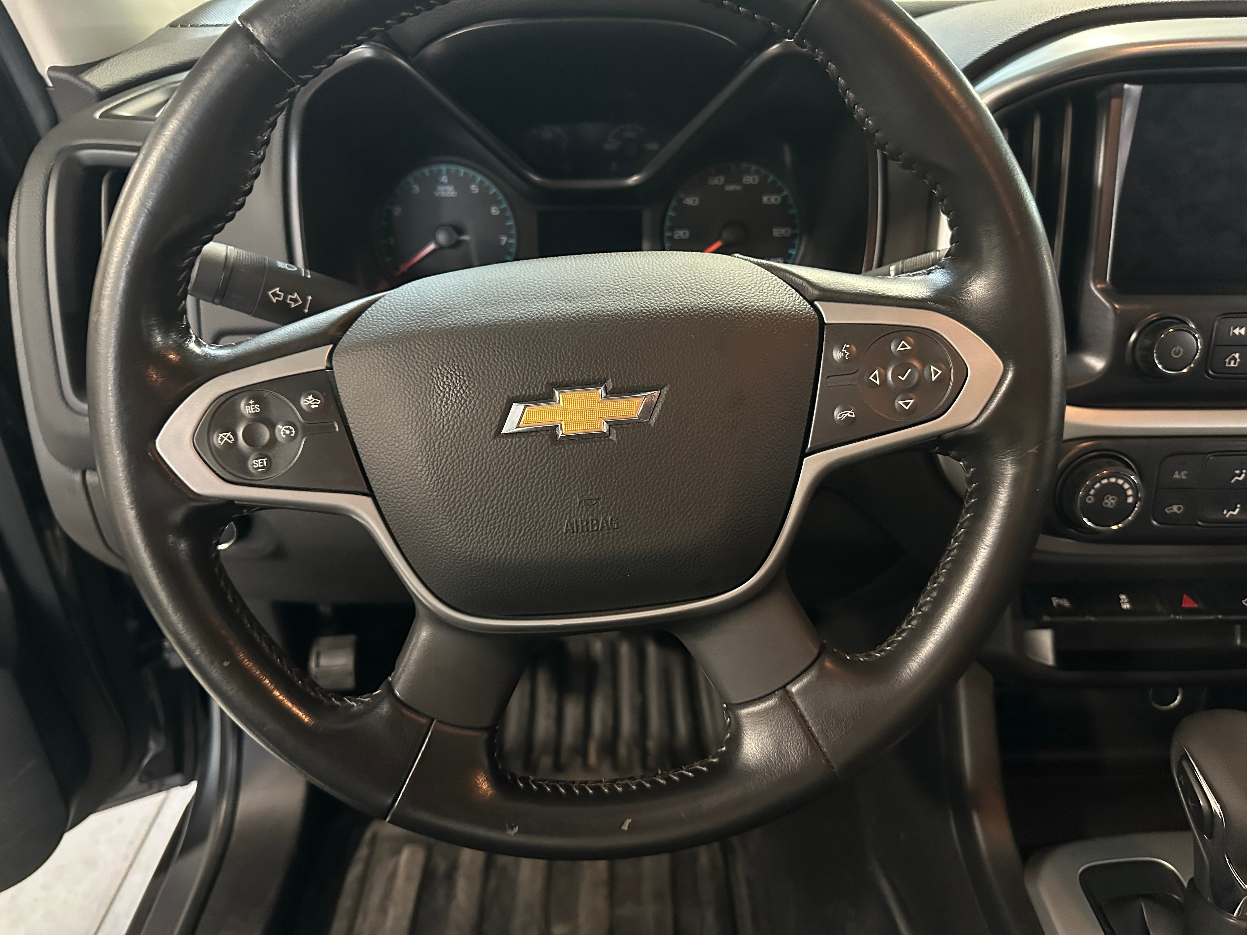 Thumbnail: 2022 Chevrolet Colorado - 5