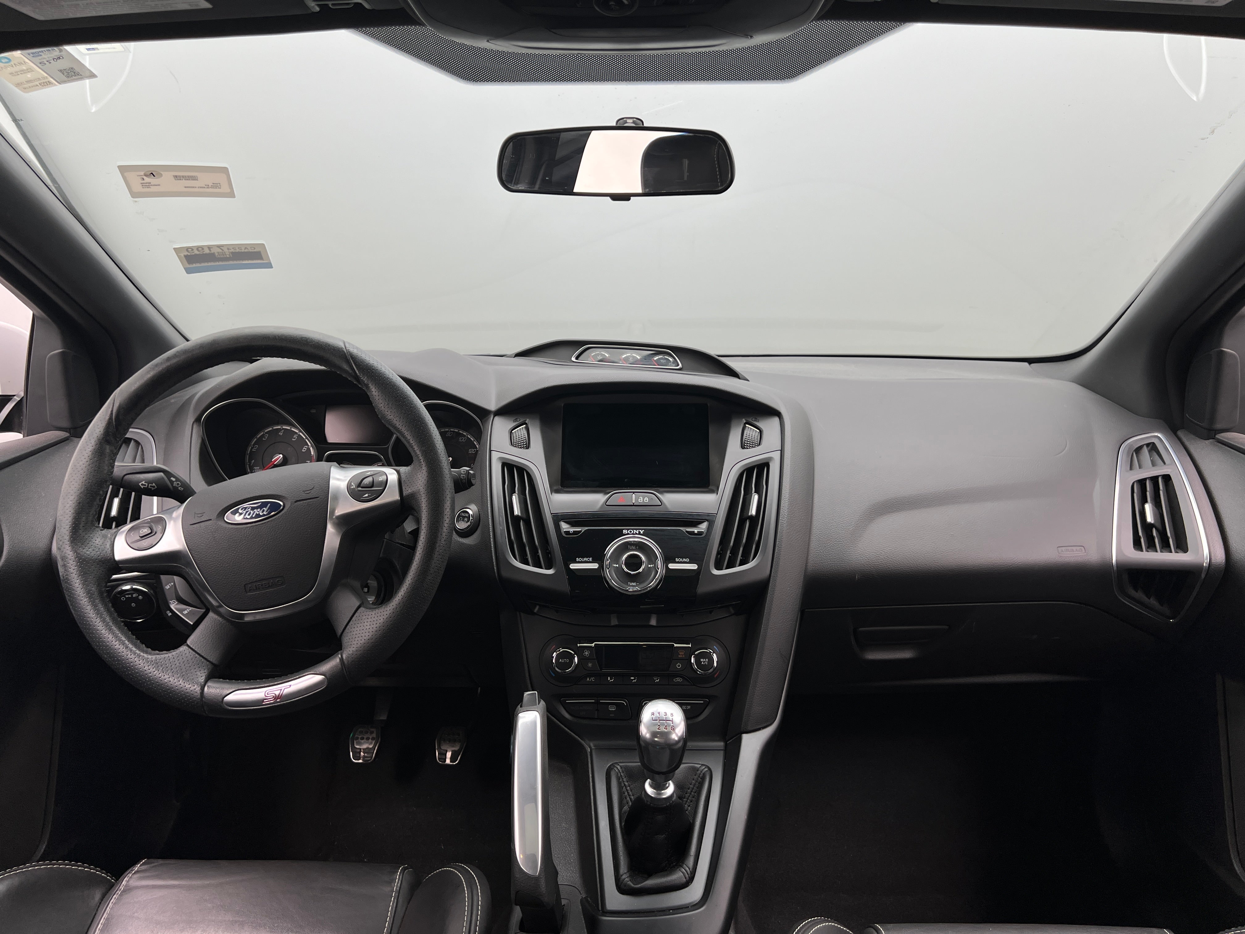 2014 Ford Focus SE 3