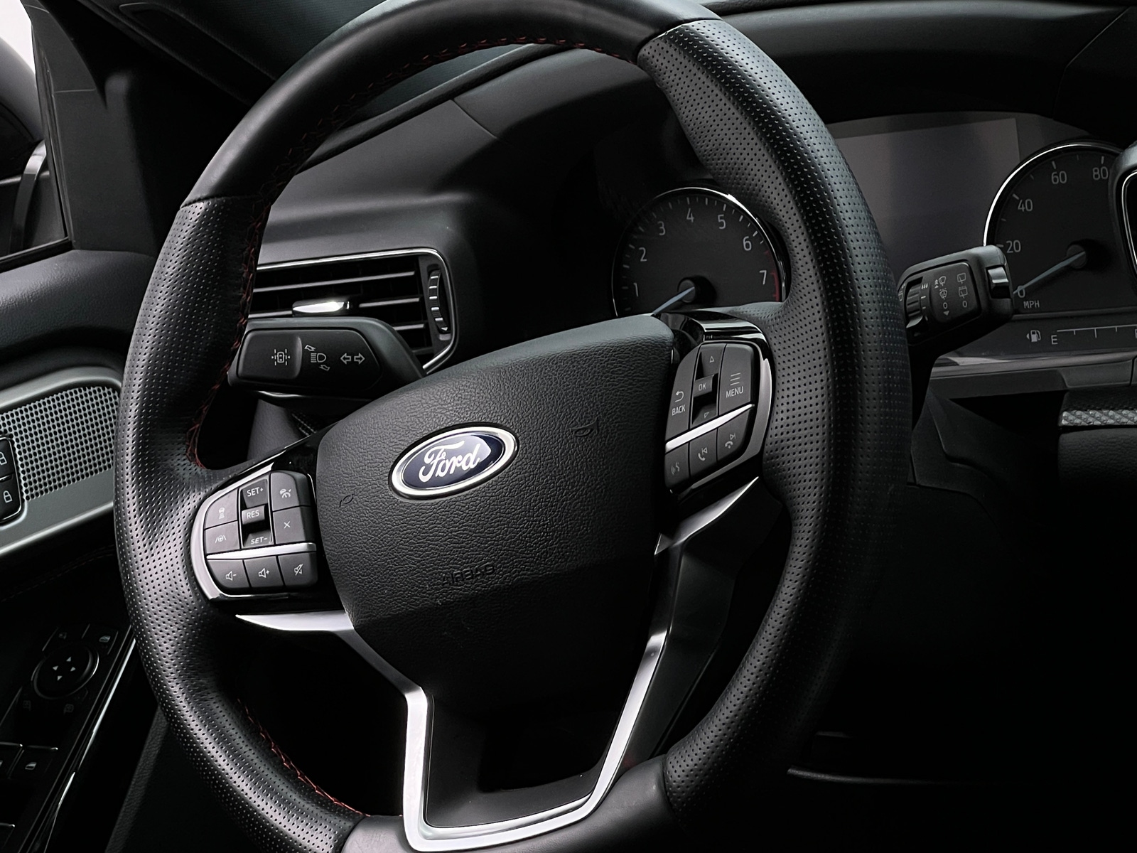 Thumbnail: 2022 Ford Explorer - 4