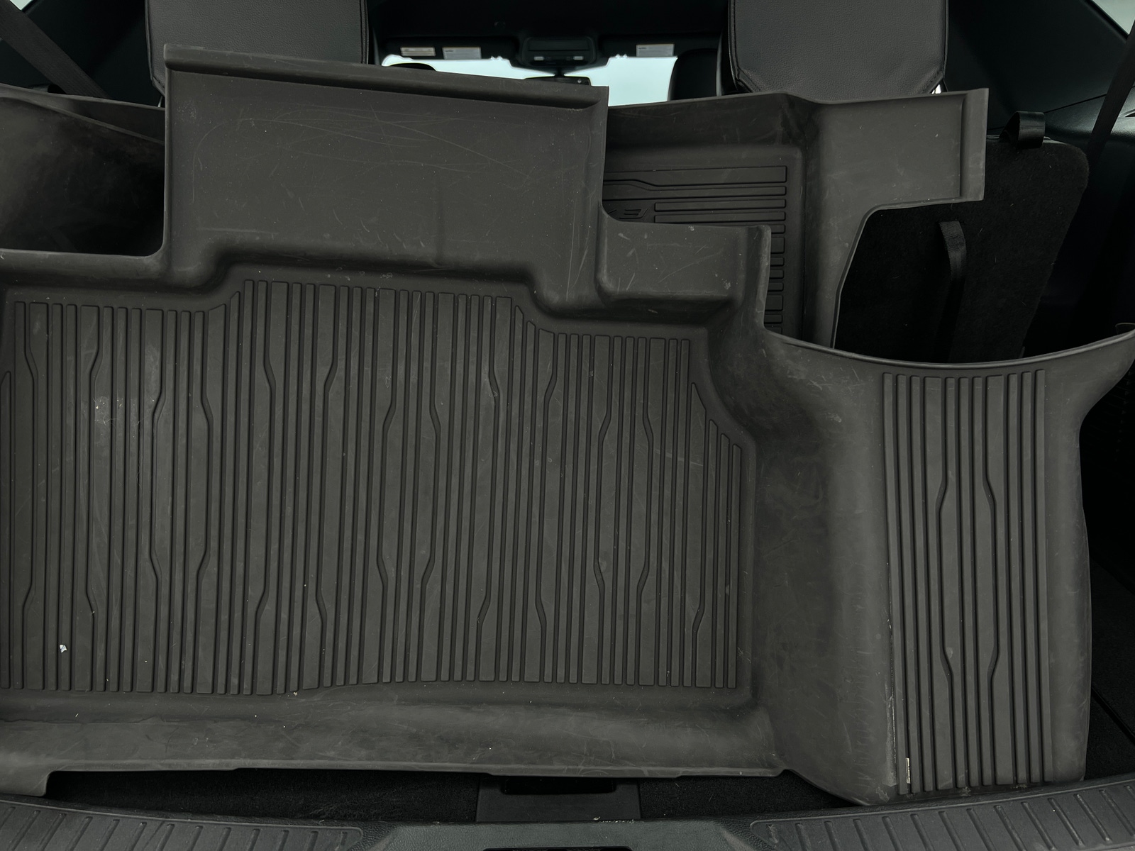 Thumbnail: 2022 Ford Explorer - 6