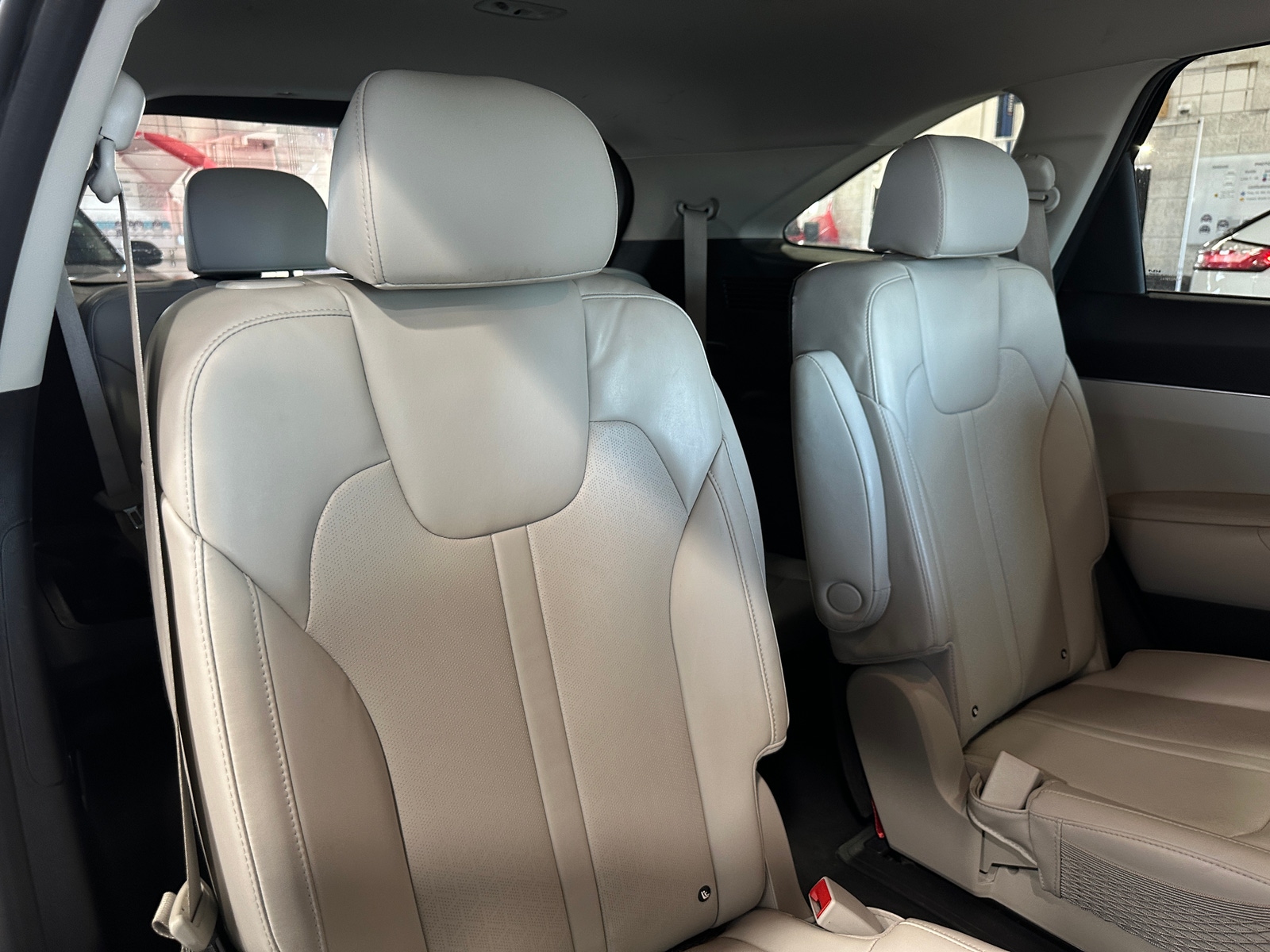 Thumbnail: 2023 Kia Sorento - 5