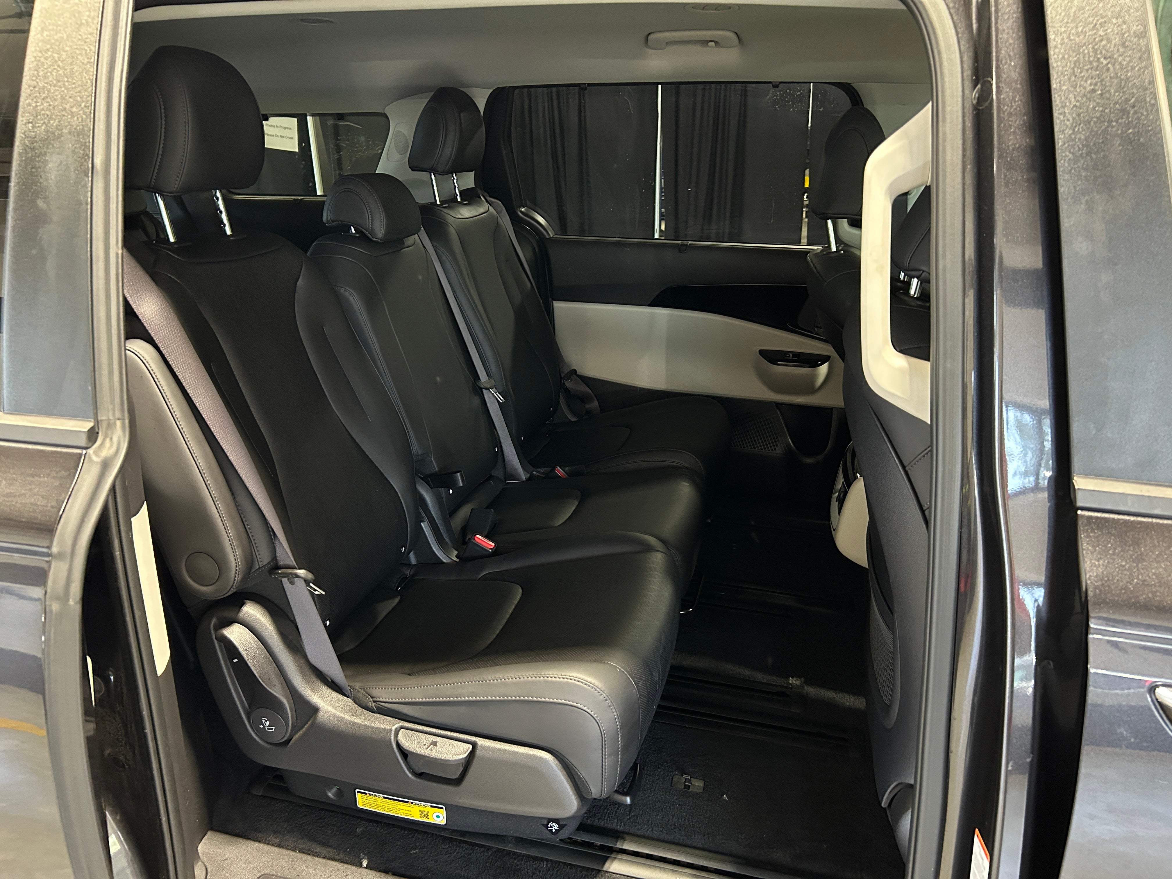 2023 Kia Carnival EX 5