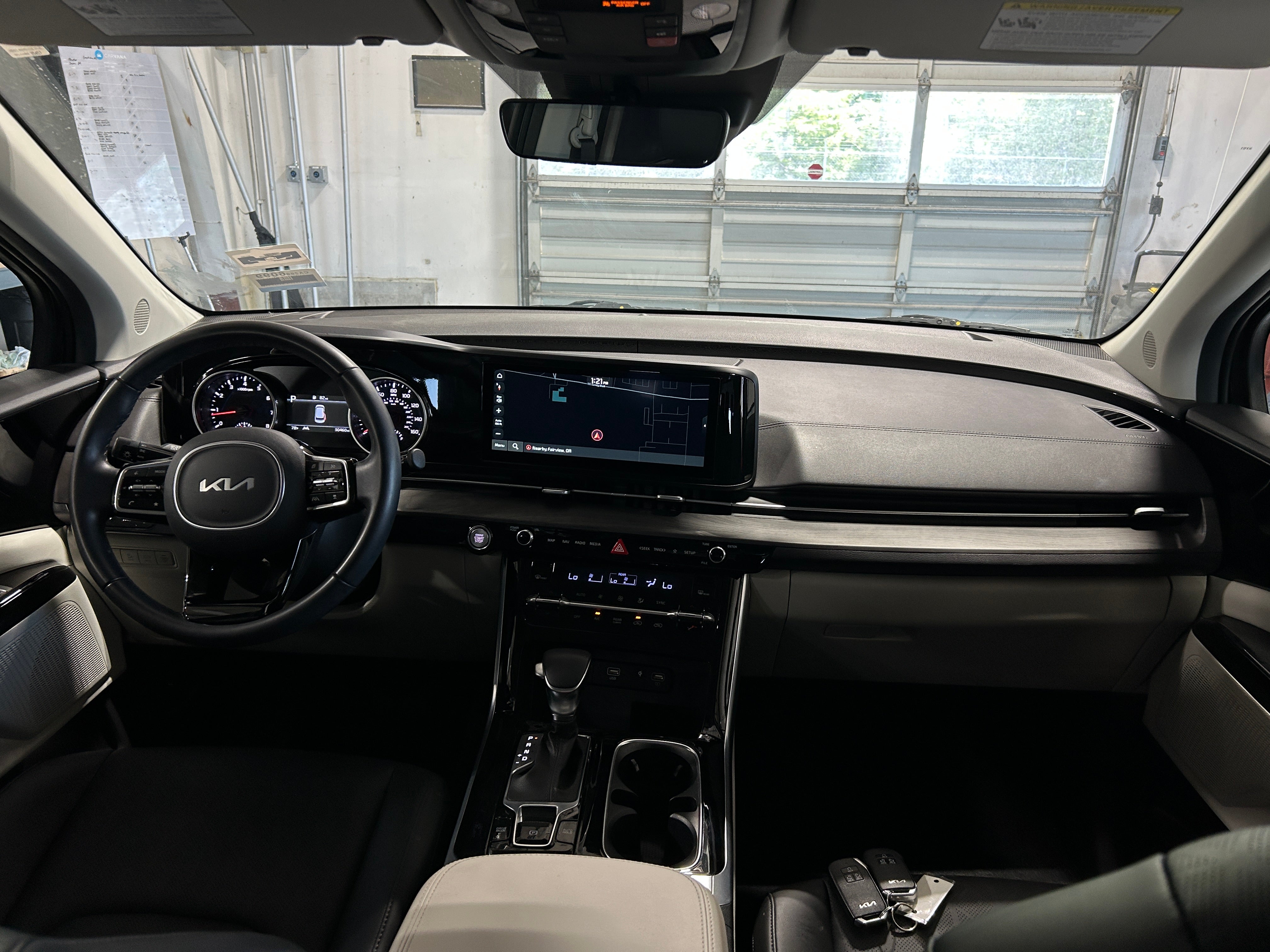 2023 Kia Carnival EX 2