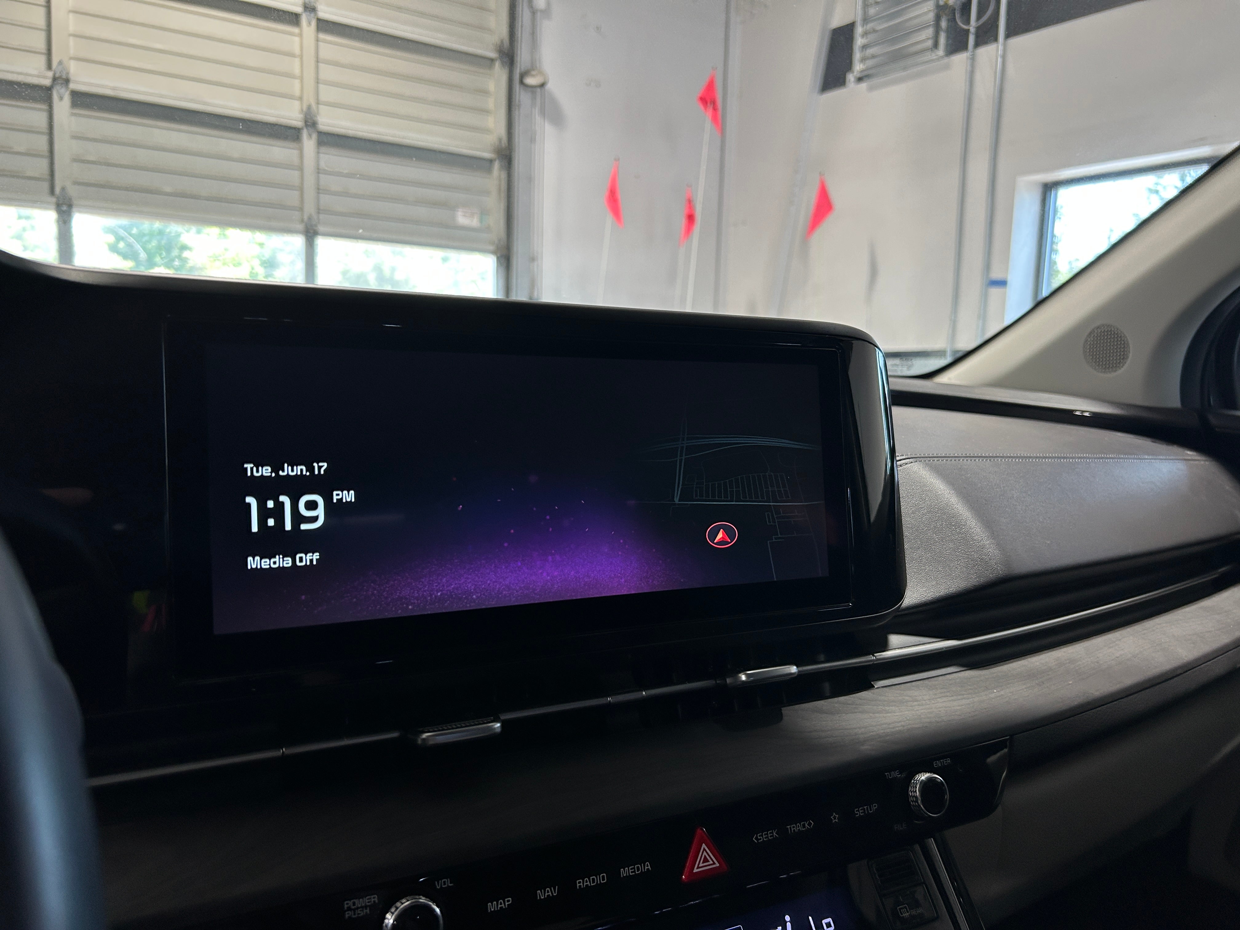2023 Kia Carnival EX 3