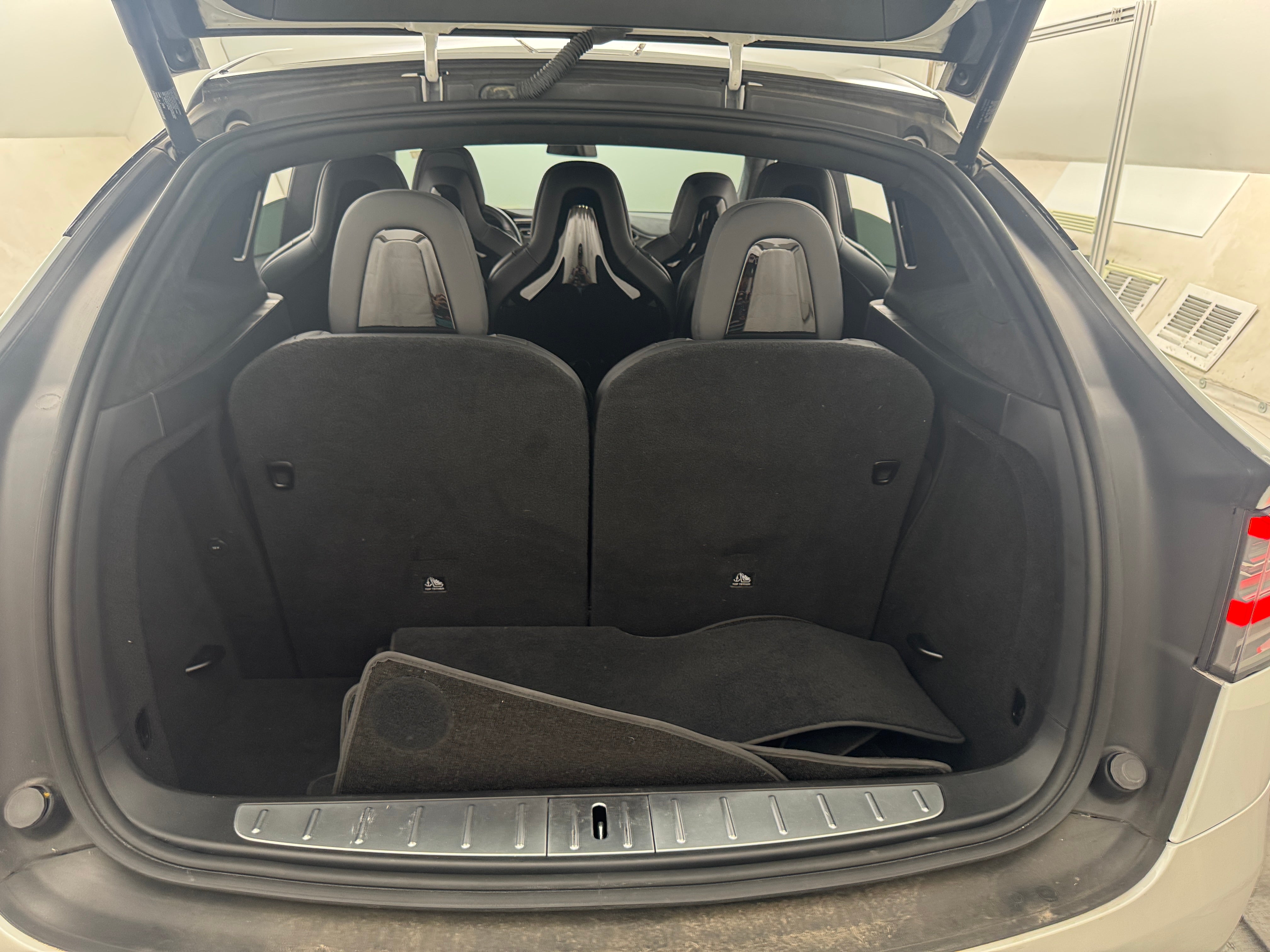 2016 Tesla Model X P90D 6
