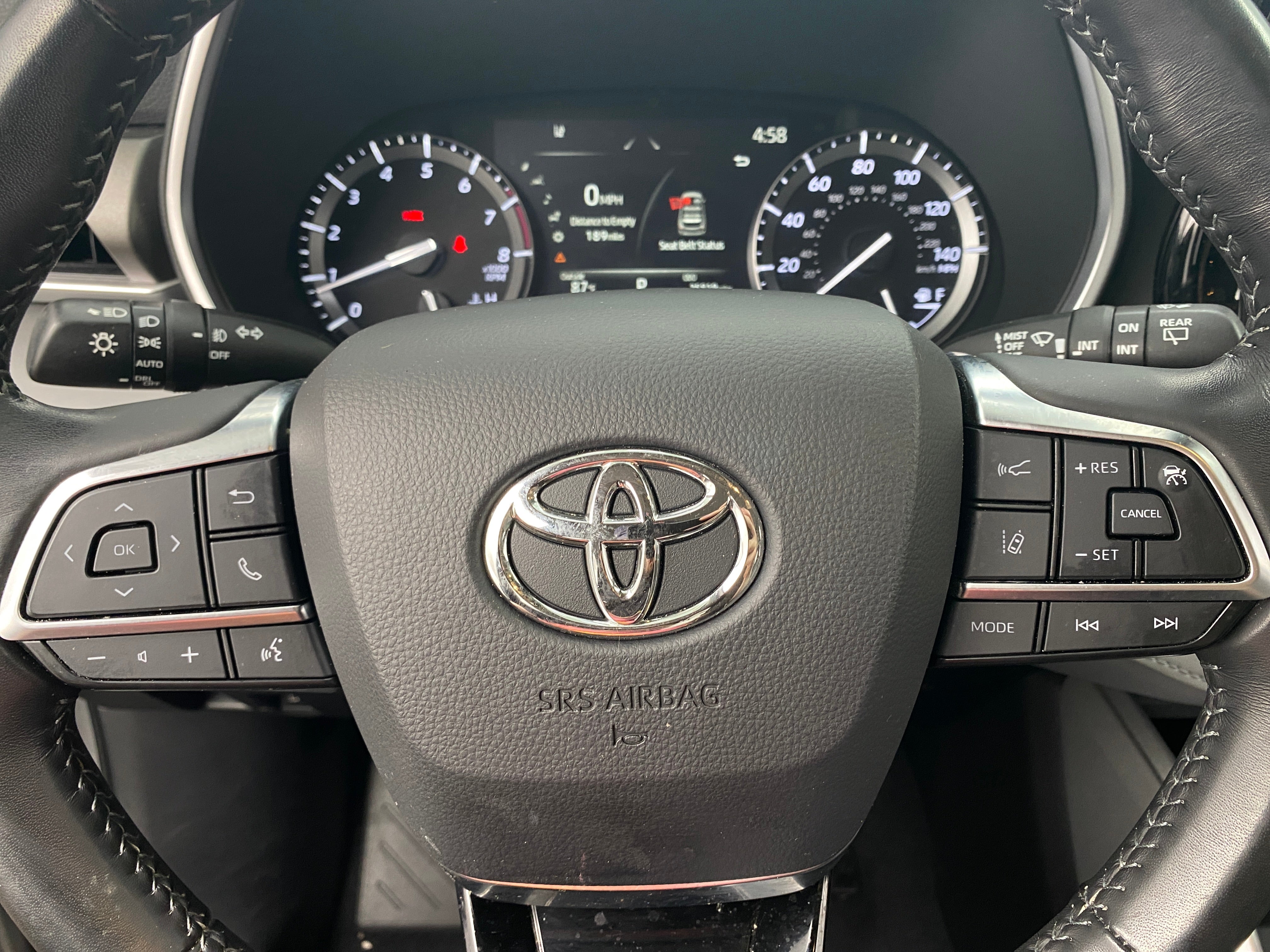 2021 Toyota Highlander XLE 4