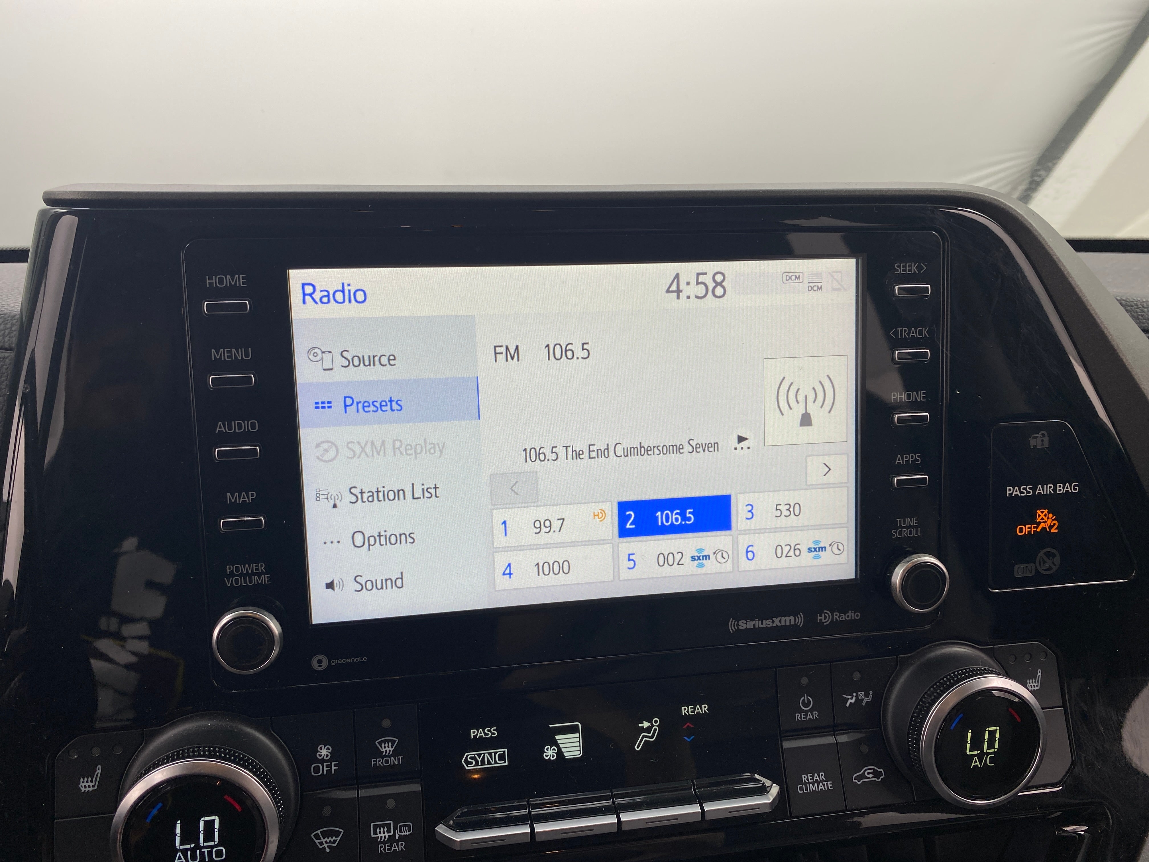 2021 Toyota Highlander XLE 3