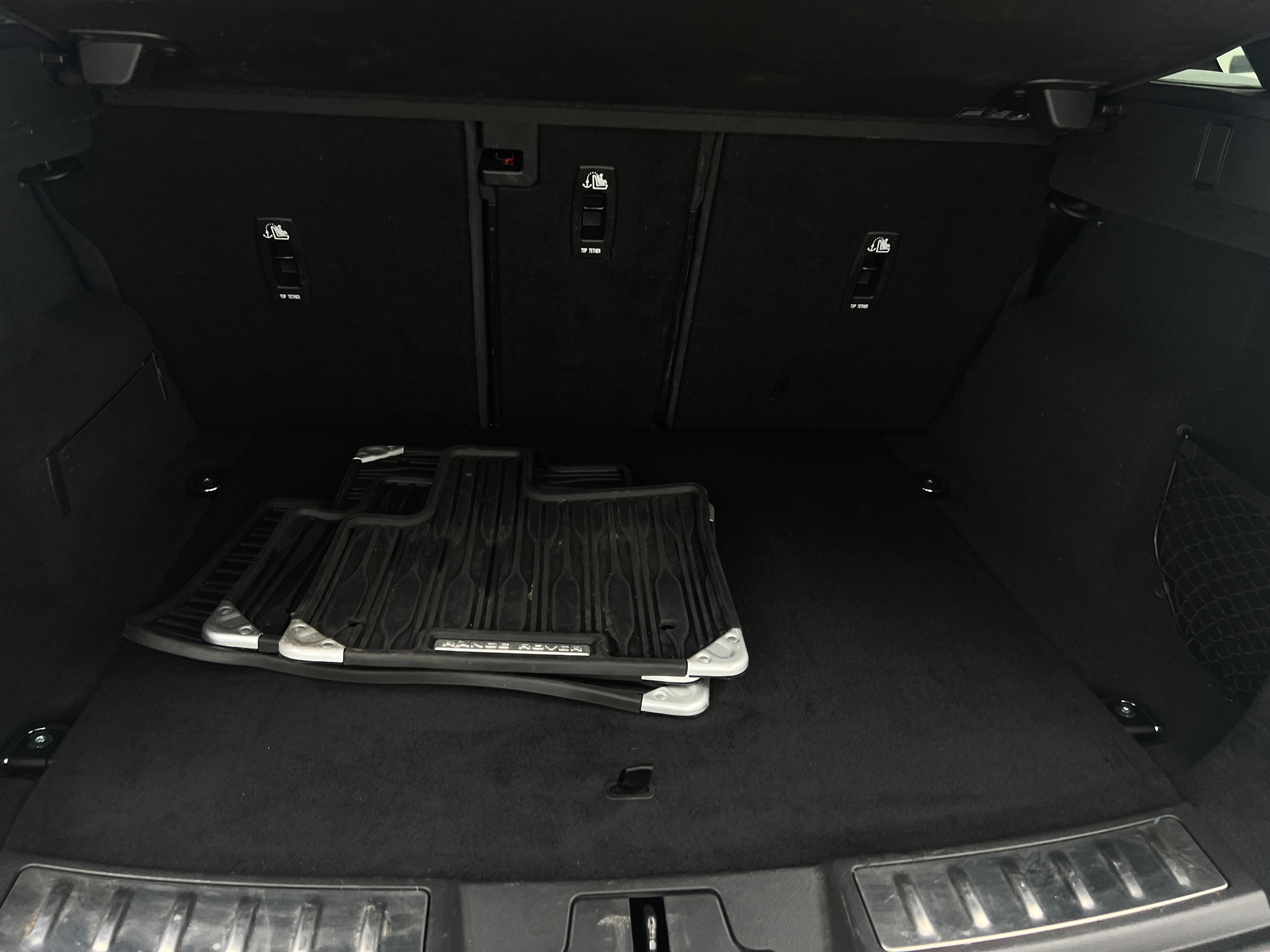 Thumbnail: 2020 Land Rover Range Rover Evoque - 6