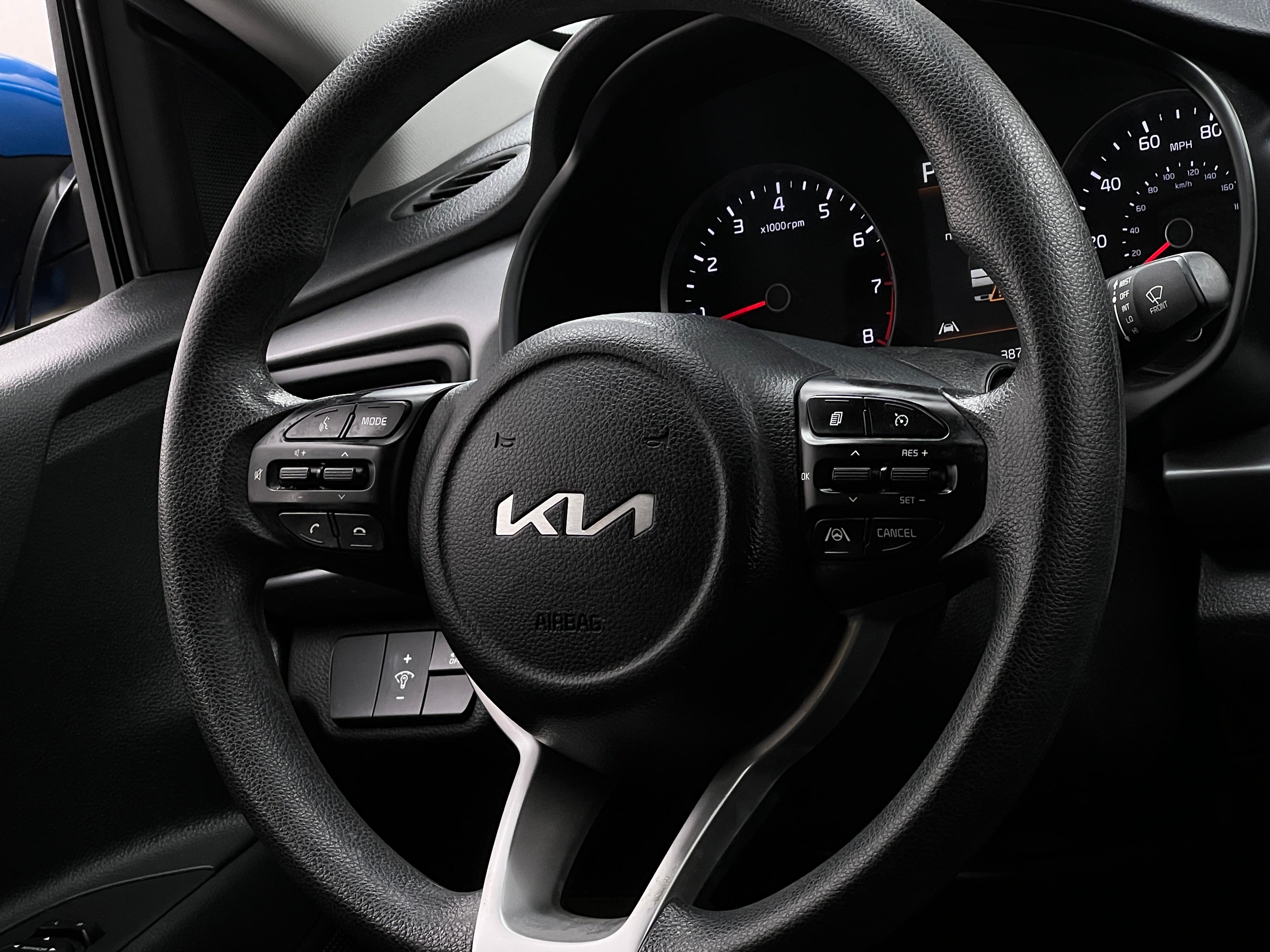 Thumbnail: 2023 Kia Rio - 5