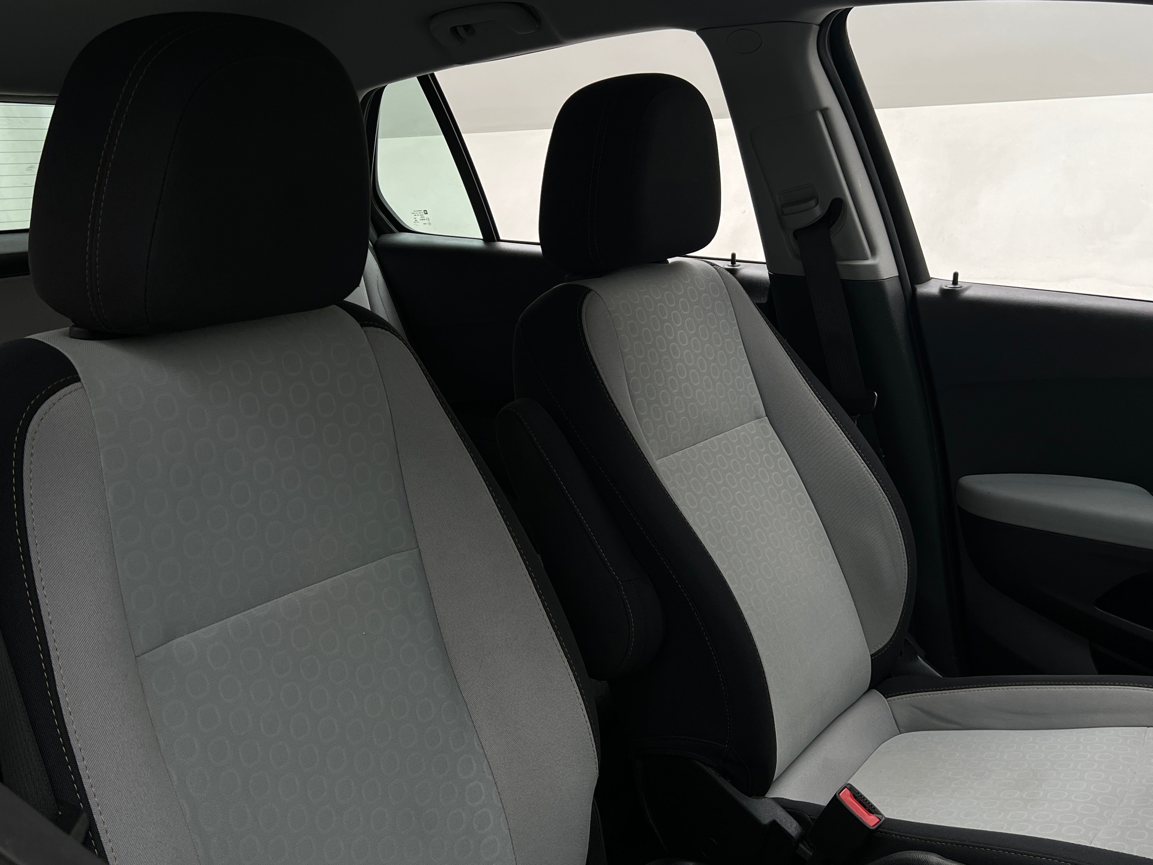 2020 Chevrolet Trax LS 2