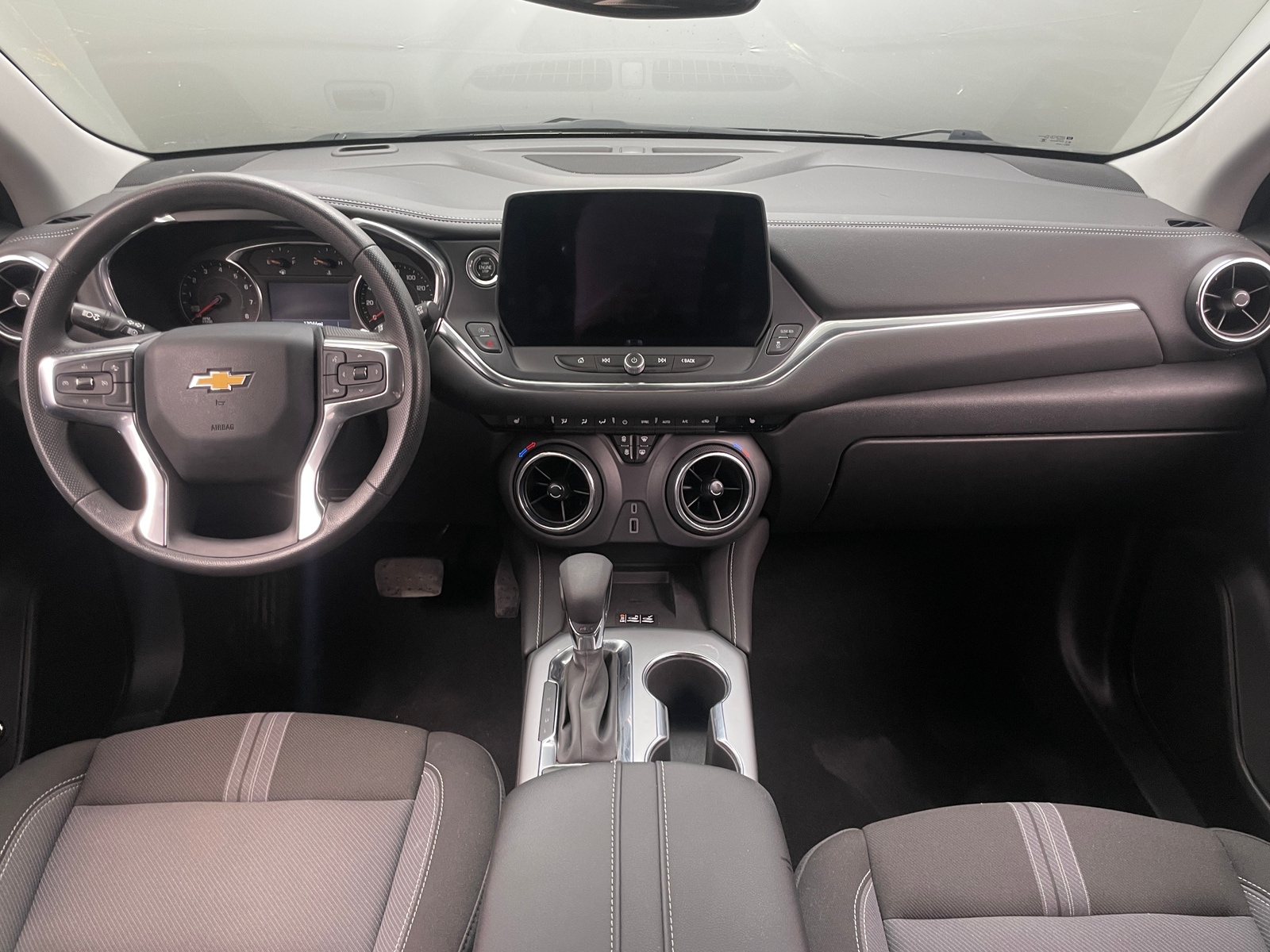 Thumbnail: 2023 Chevrolet Blazer - 3
