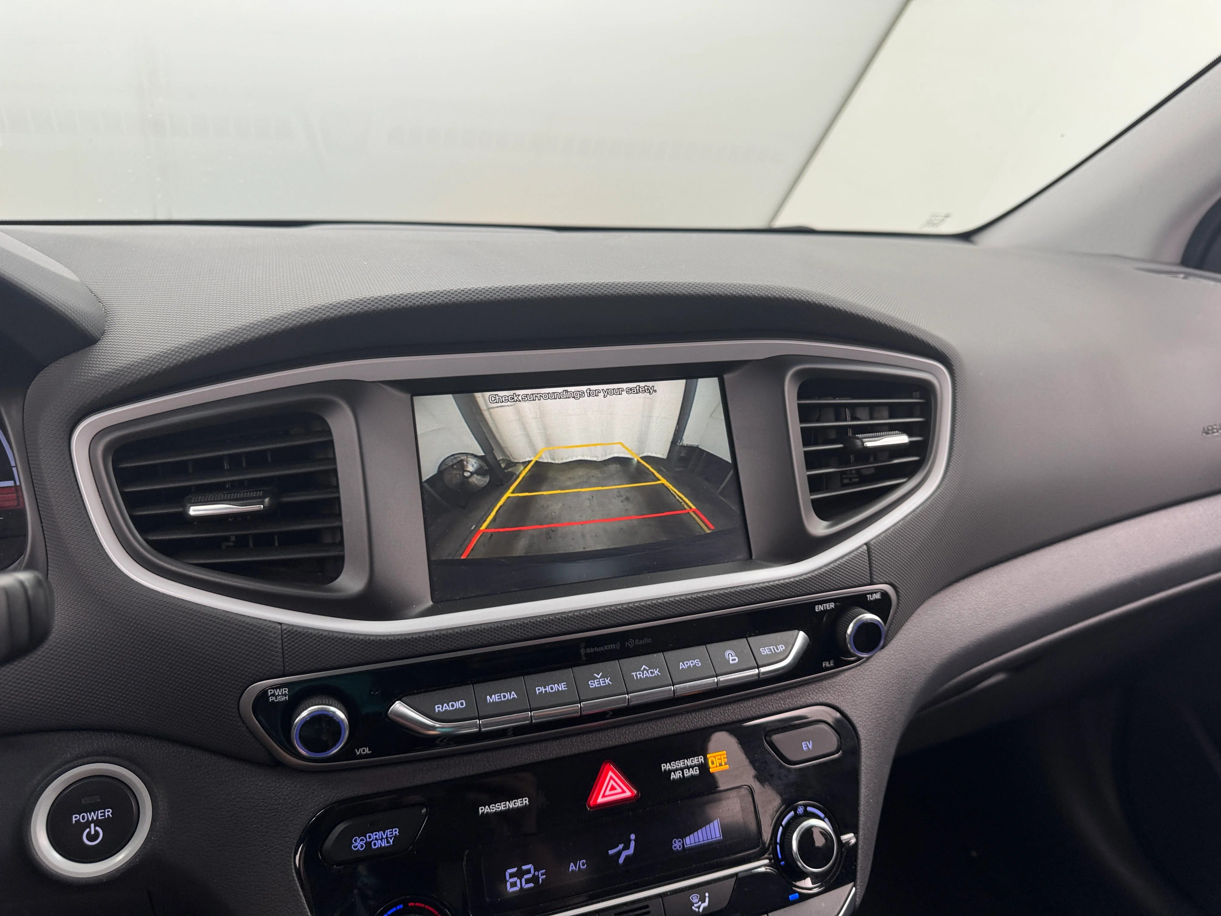 Thumbnail: 2018 Hyundai Ioniq - 4