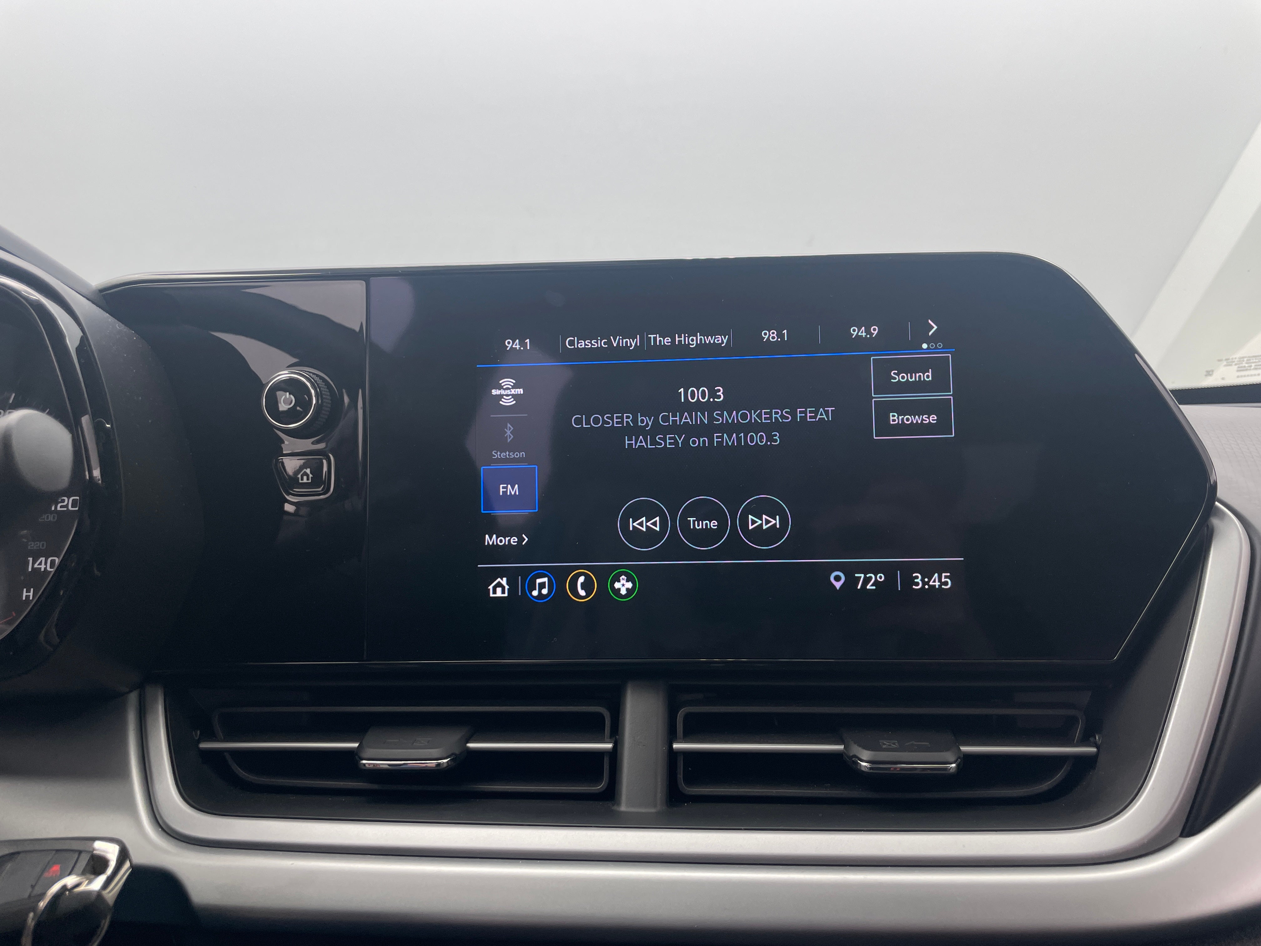 Thumbnail: 2025 Chevrolet Trax - 4