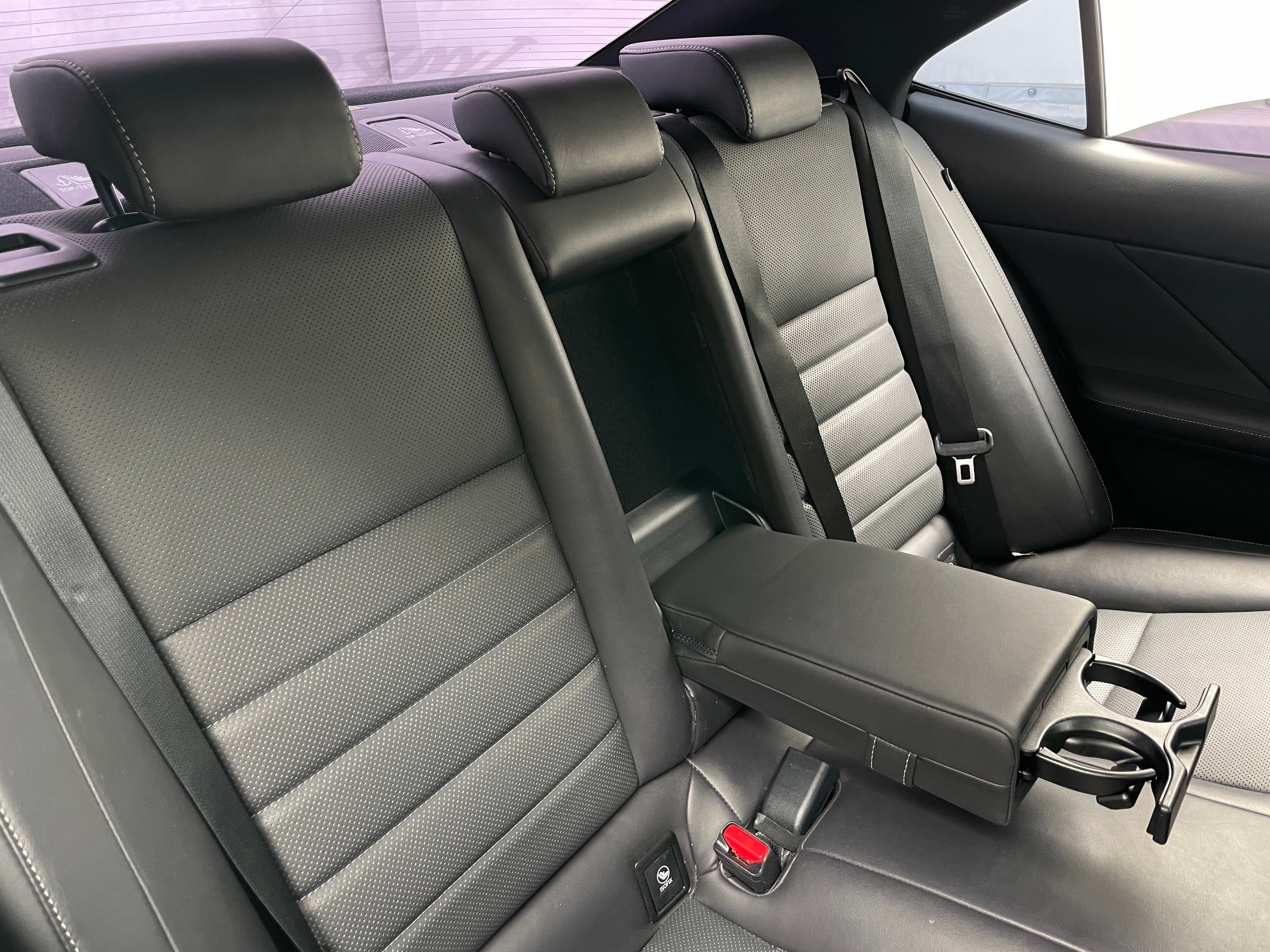 2016 Lexus IS 200t 5