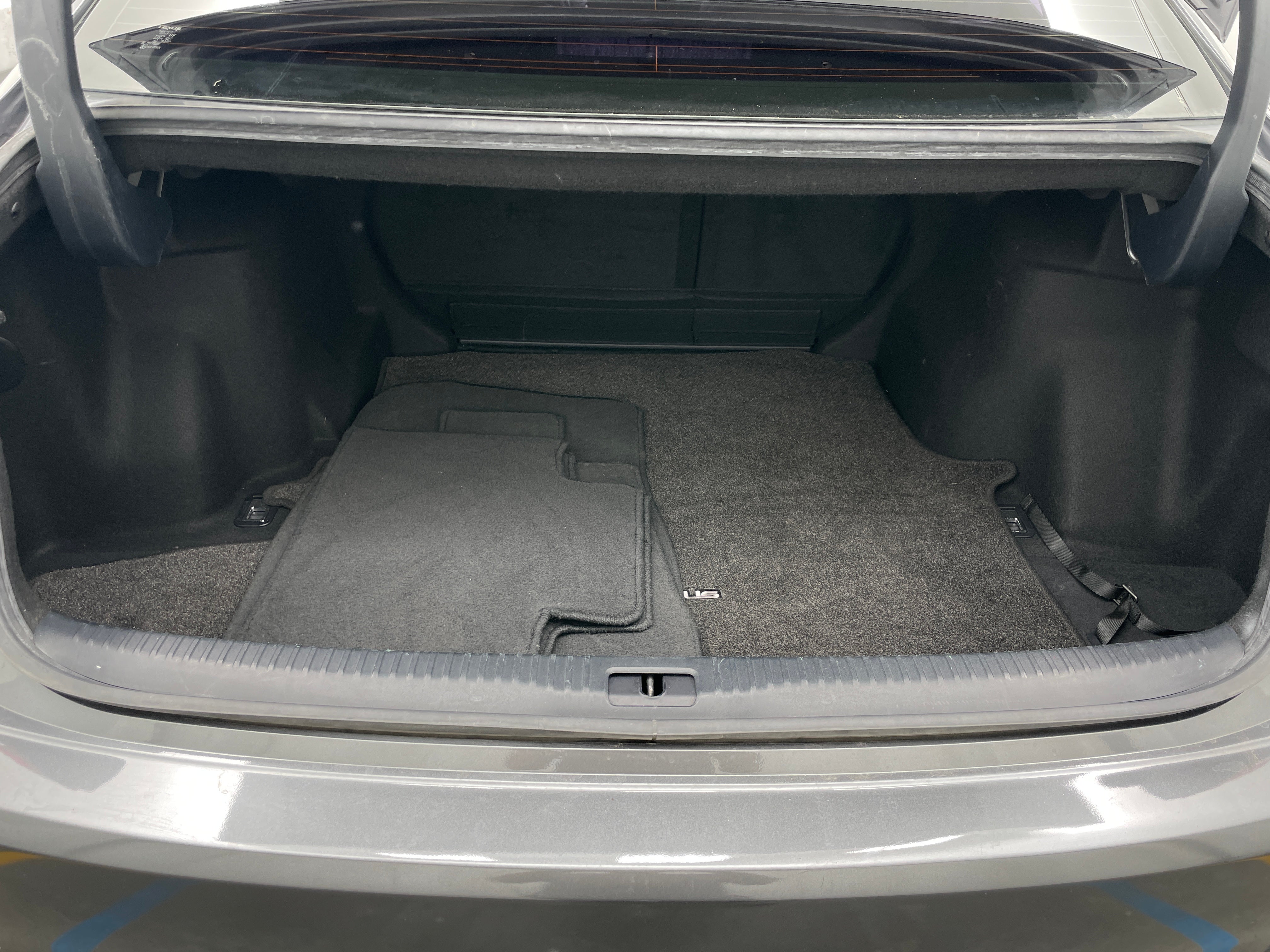 2016 Lexus IS 200t 6