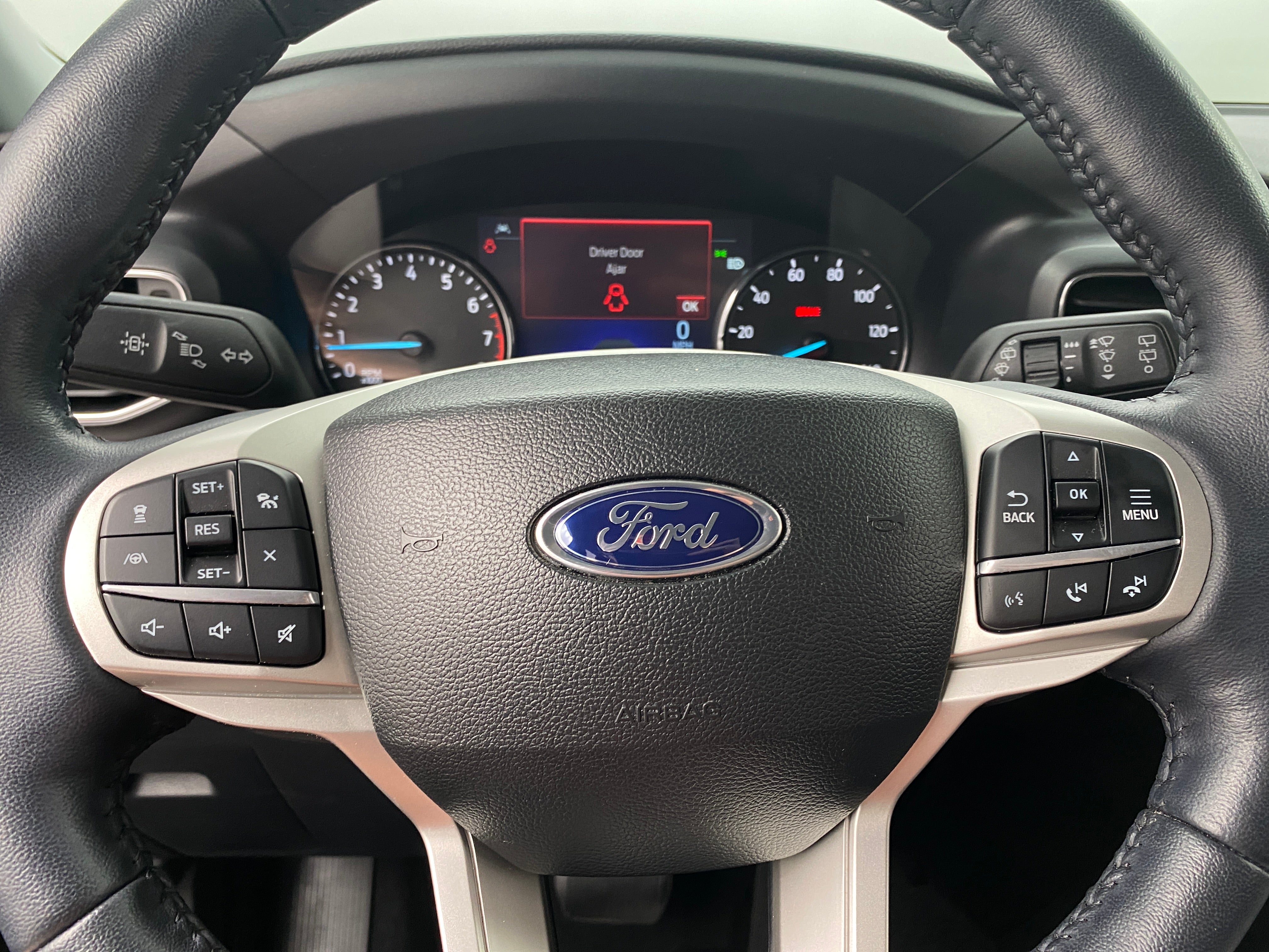 2023 Ford Explorer XLT 5