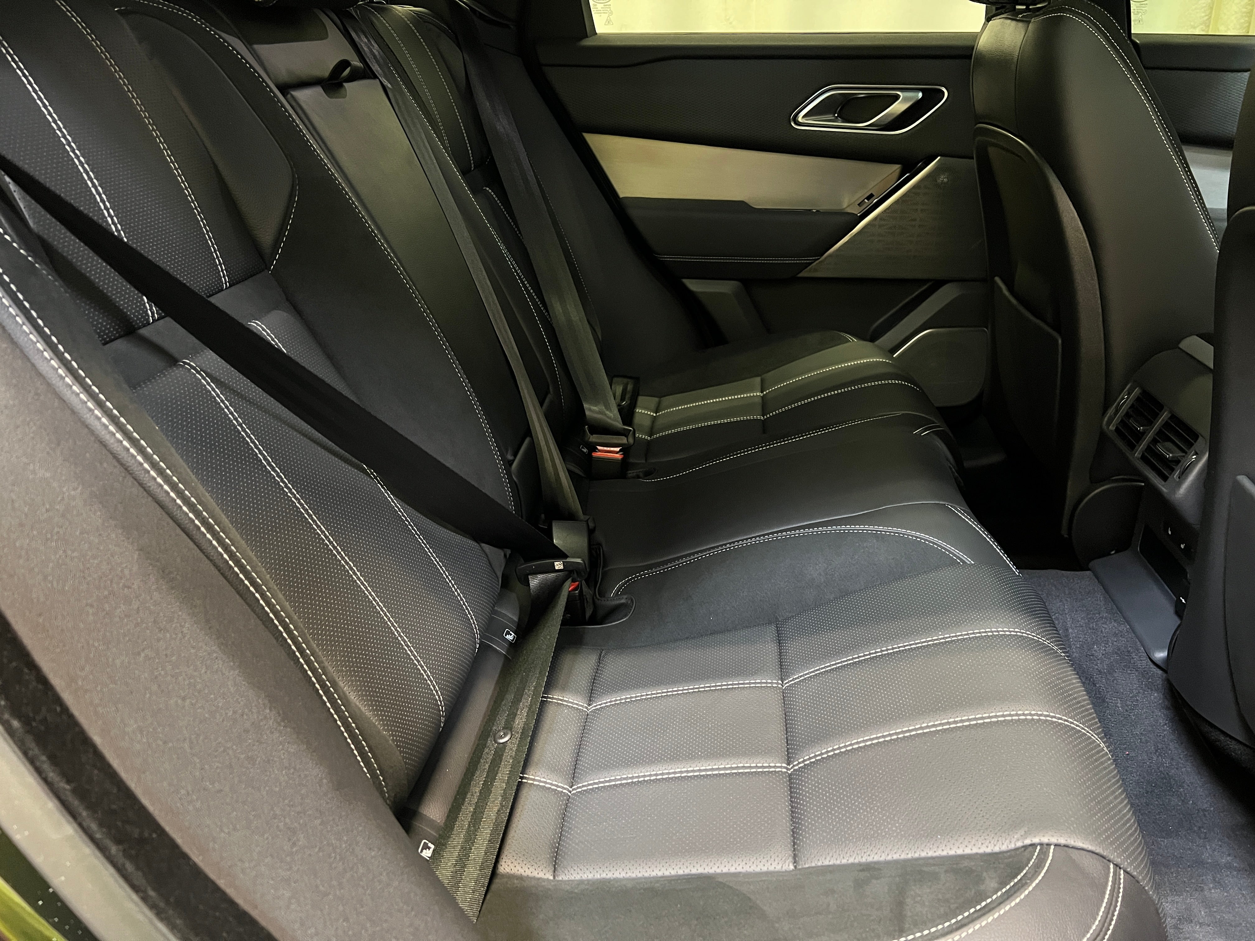 2022 Land Rover Range Rover Velar R-Dynamic S 6