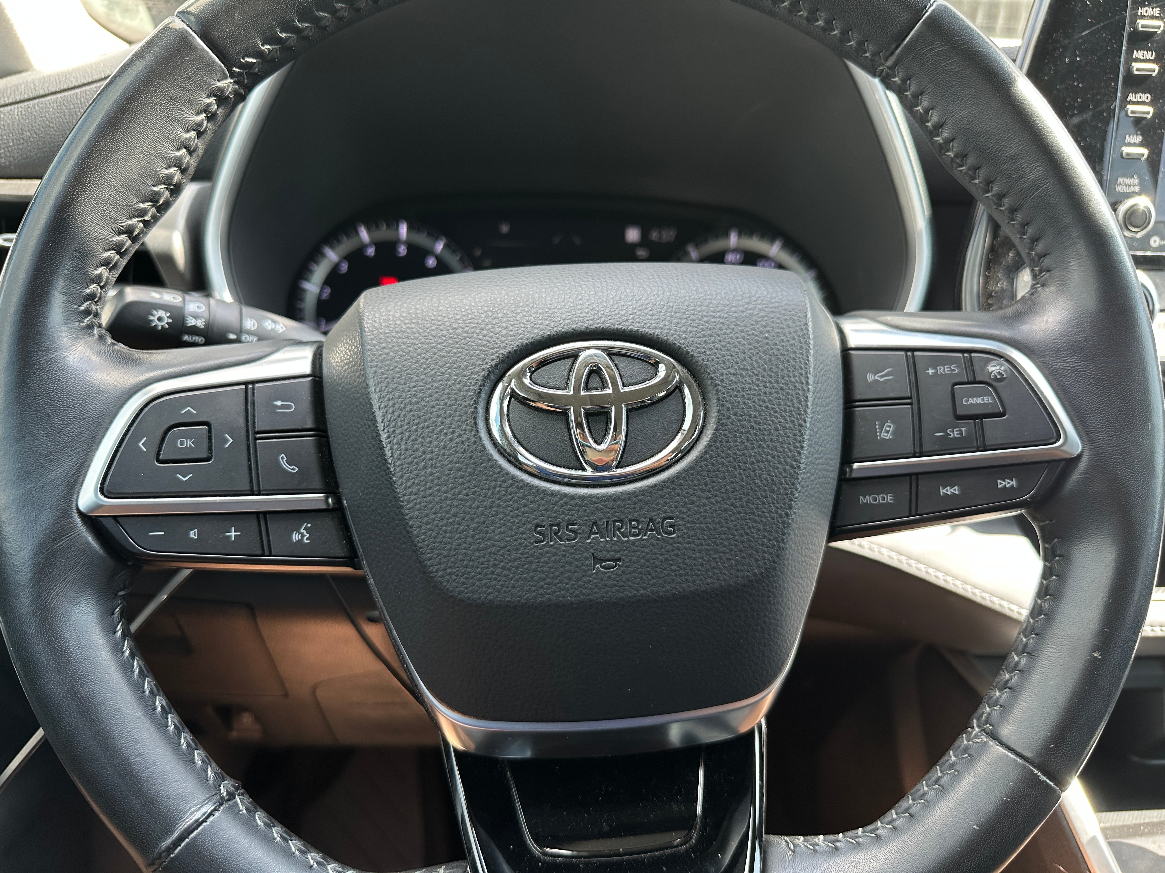 2020 Toyota Highlander XLE 4