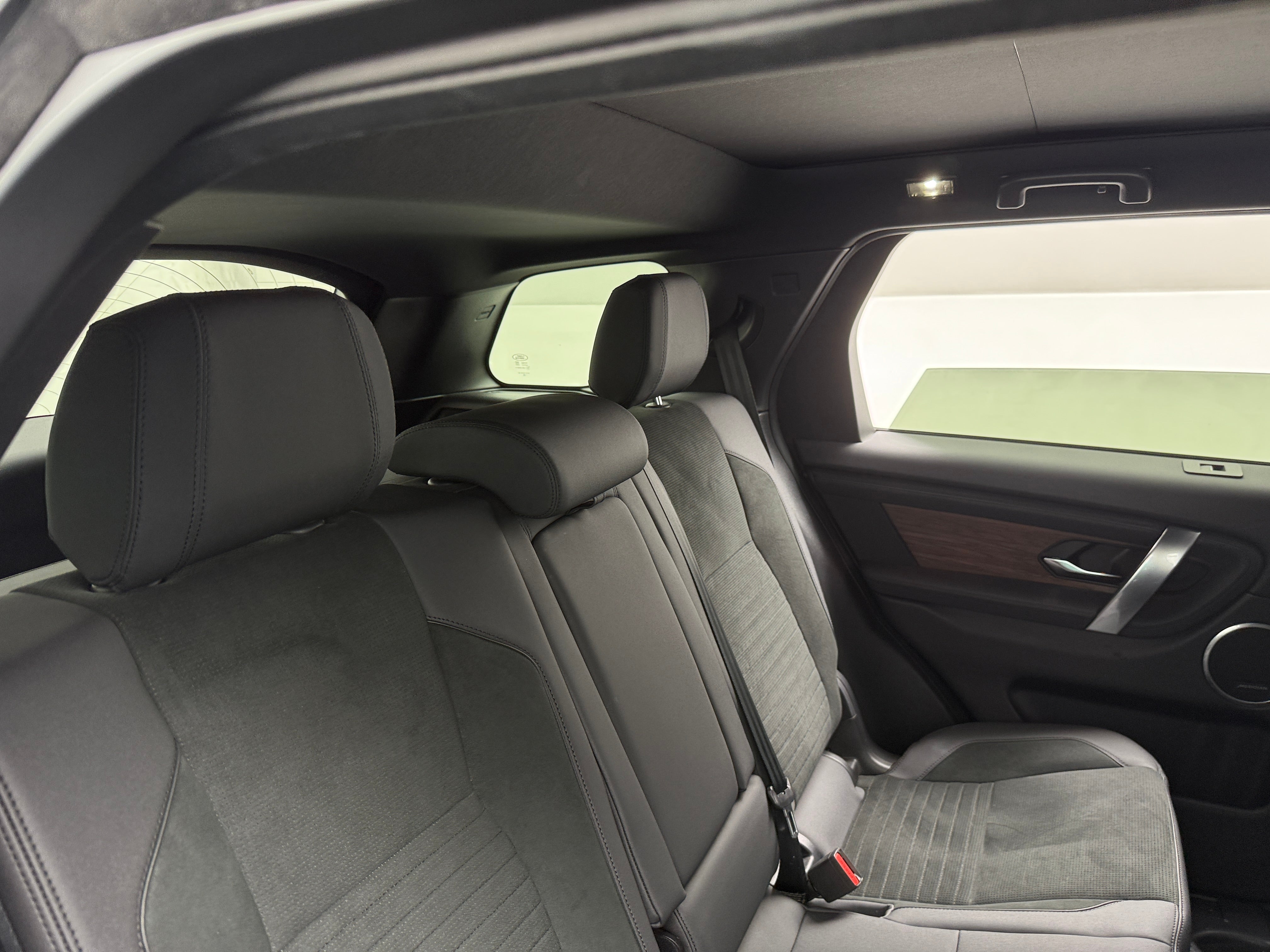 2023 Land Rover Discovery Sport SE 5
