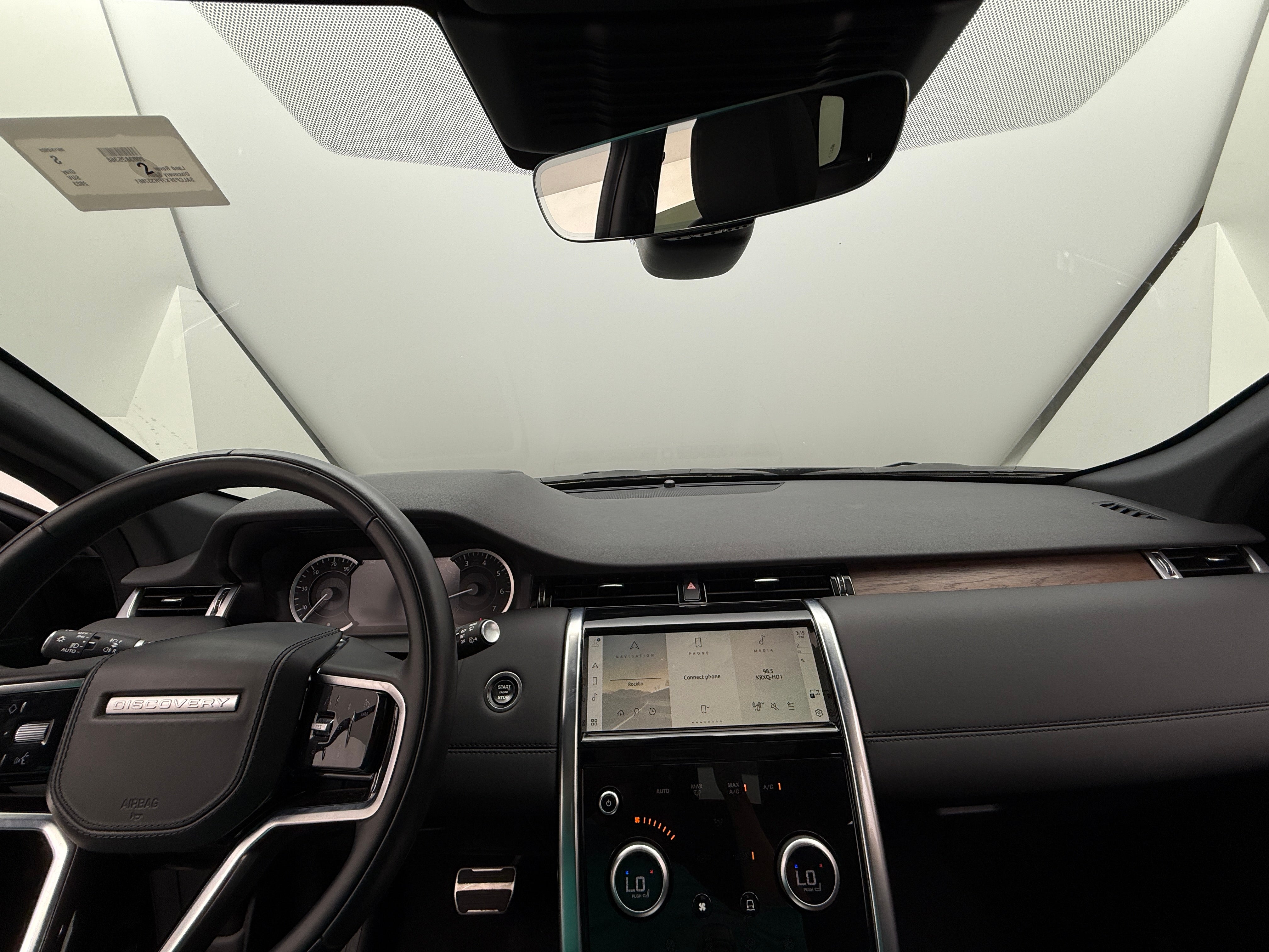 2023 Land Rover Discovery Sport SE 2