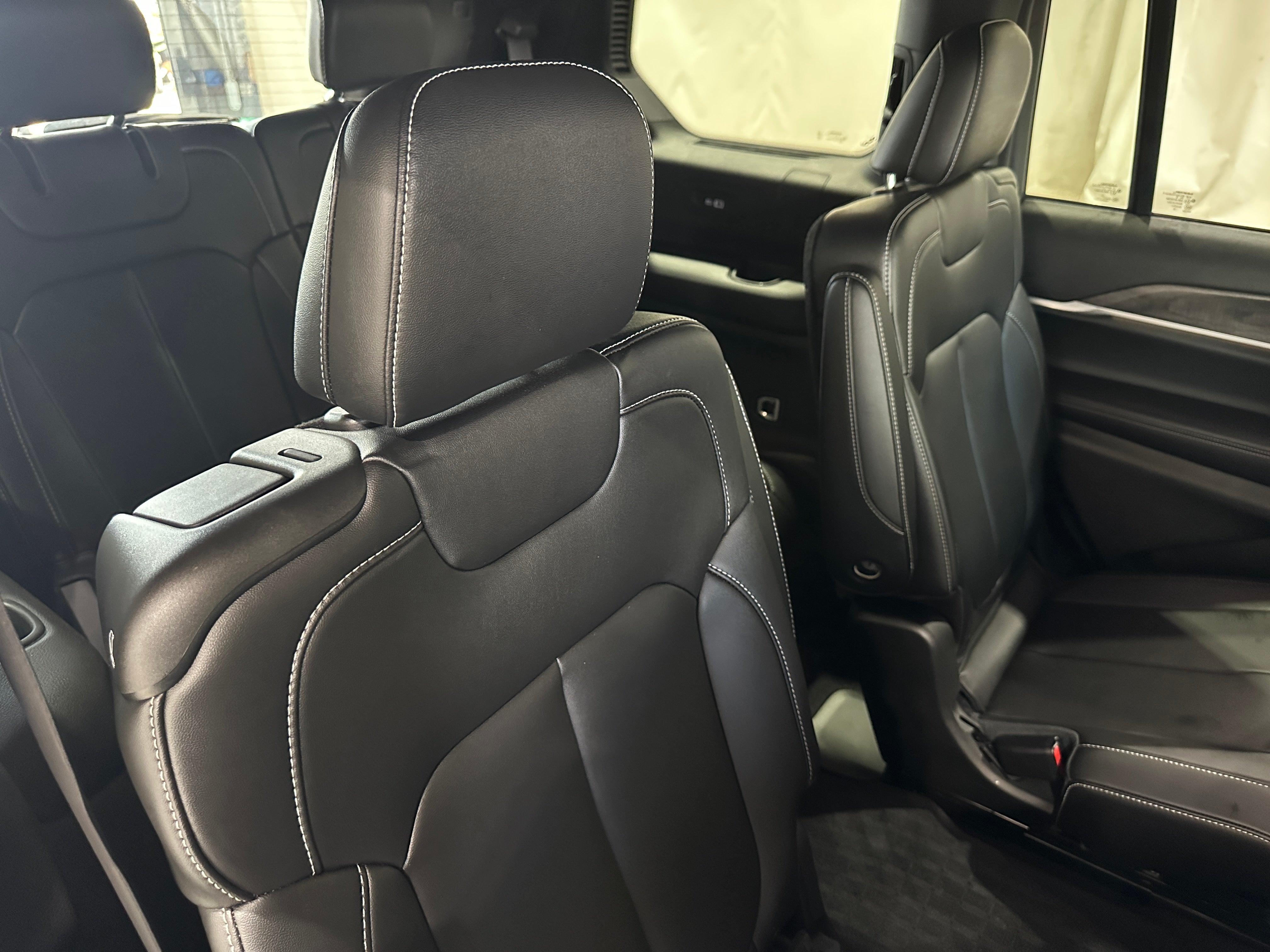 Thumbnail: 2024 Jeep Grand Cherokee L - 5