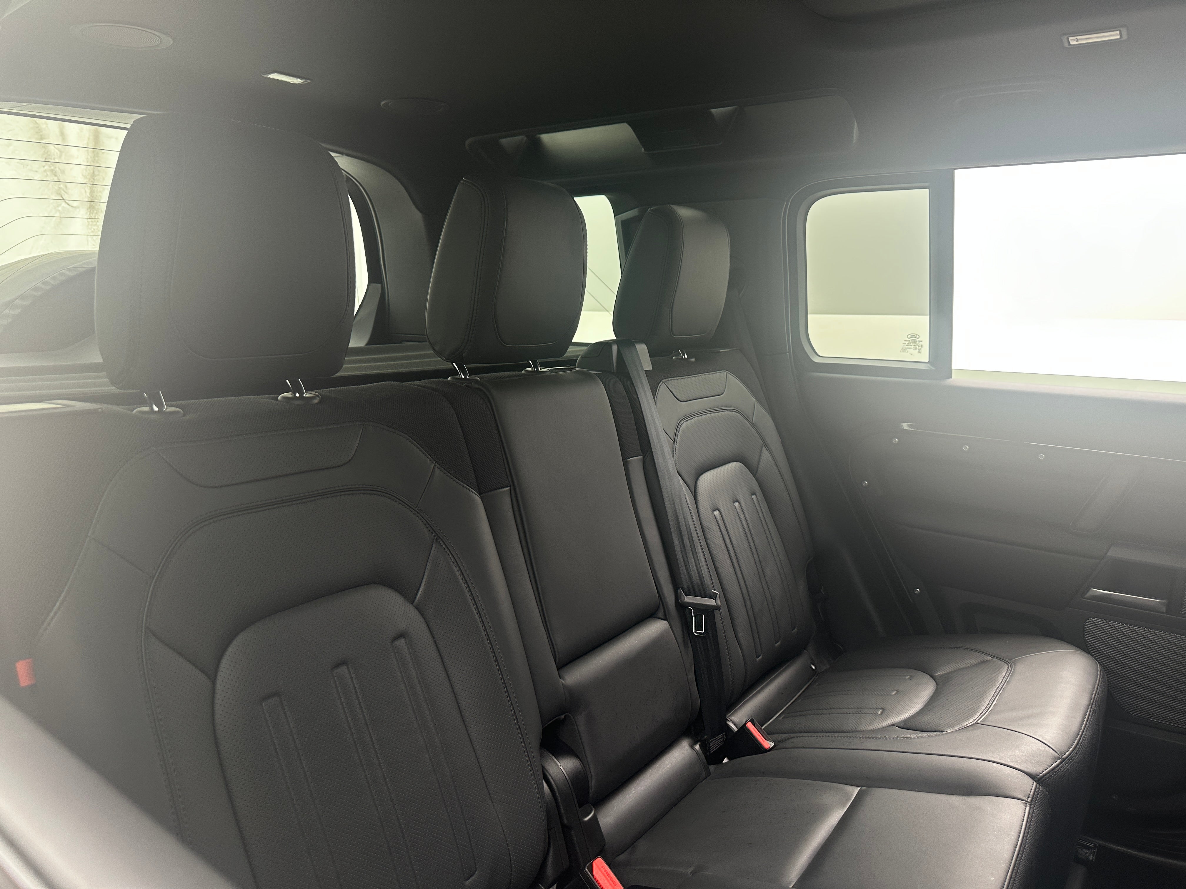 2024 Land Rover Defender 110 6
