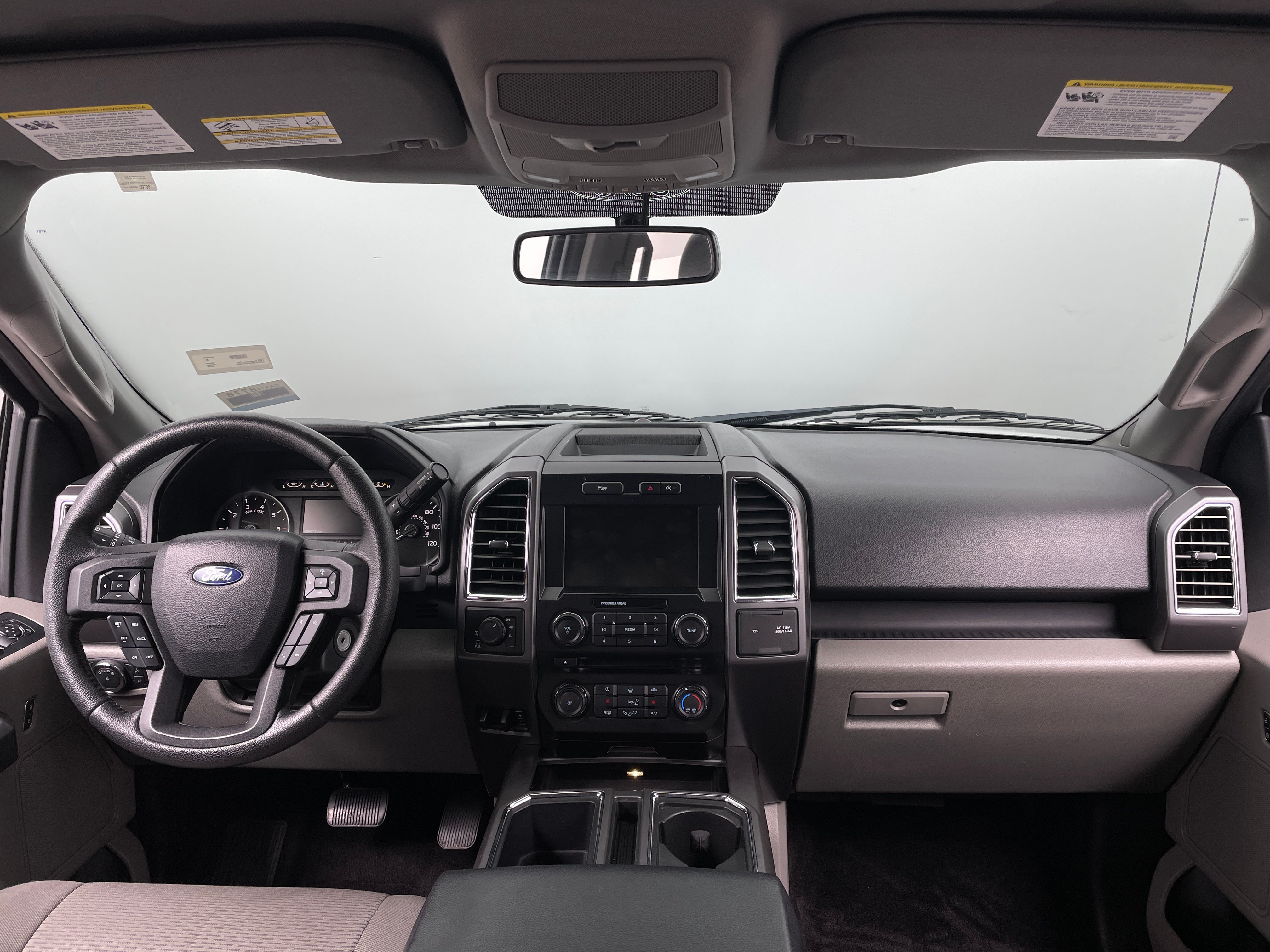 Thumbnail: 2015 Ford Econoline - 3