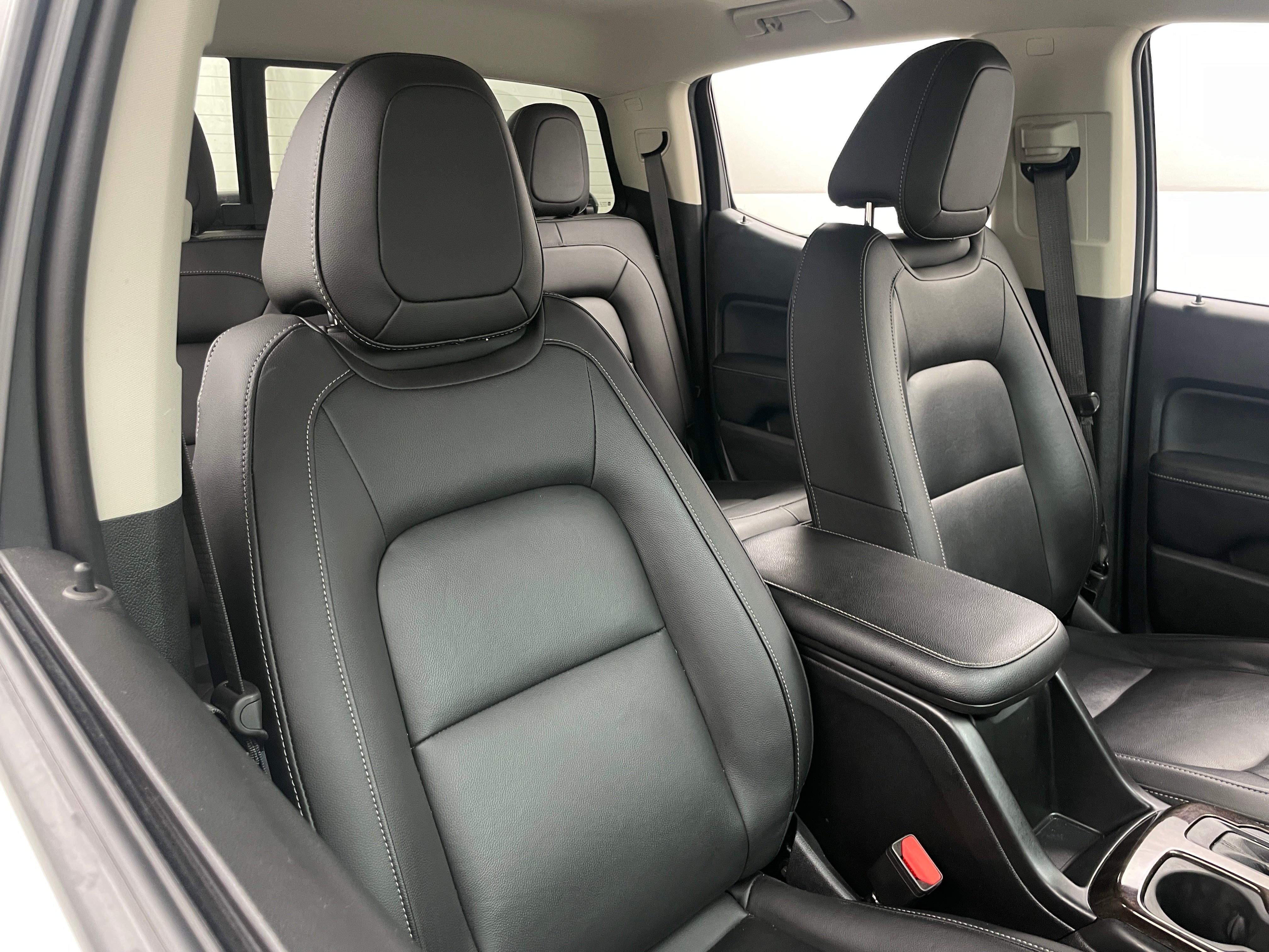 2022 GMC Canyon Elevation 2