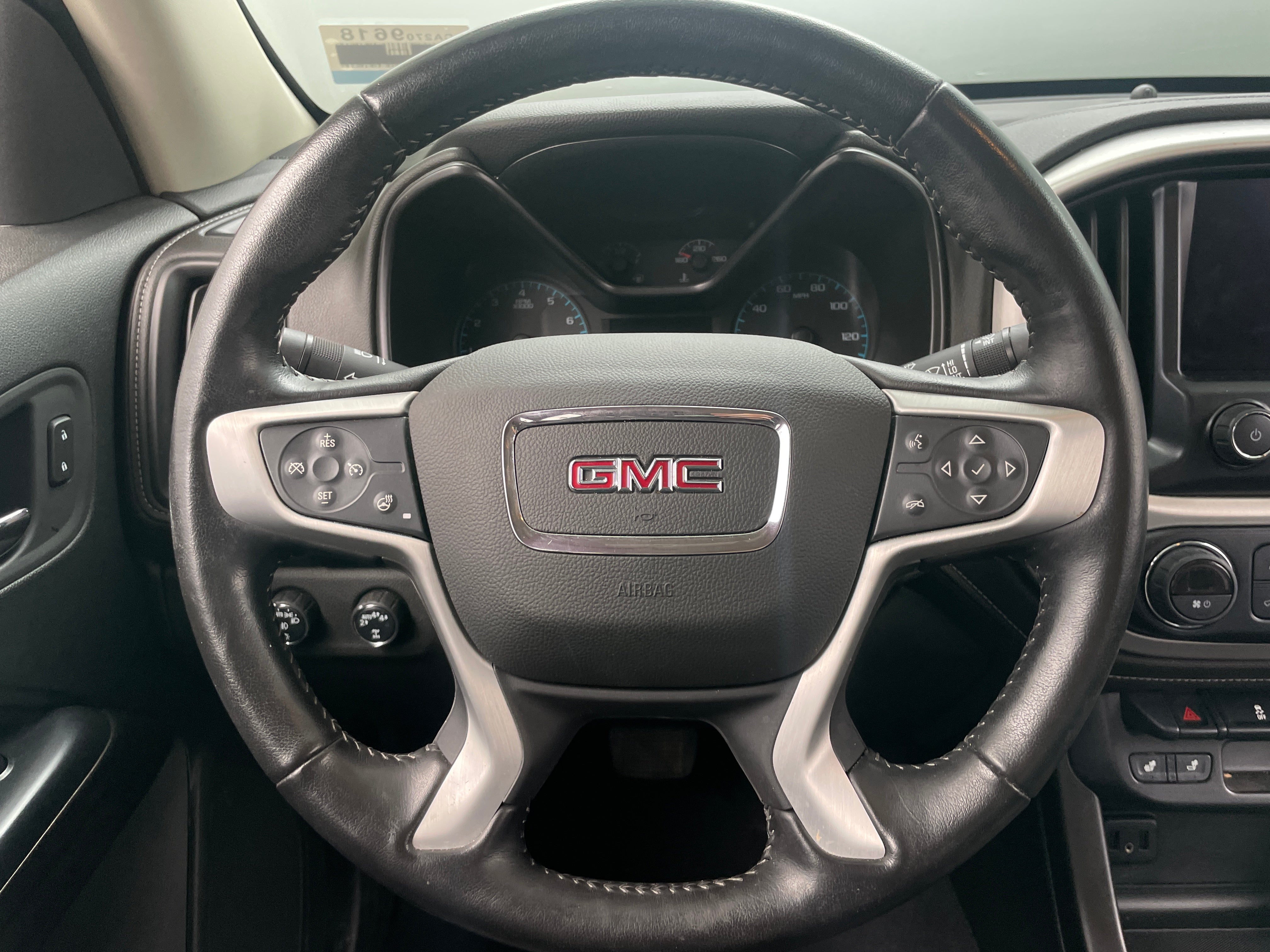 2022 GMC Canyon Elevation 5