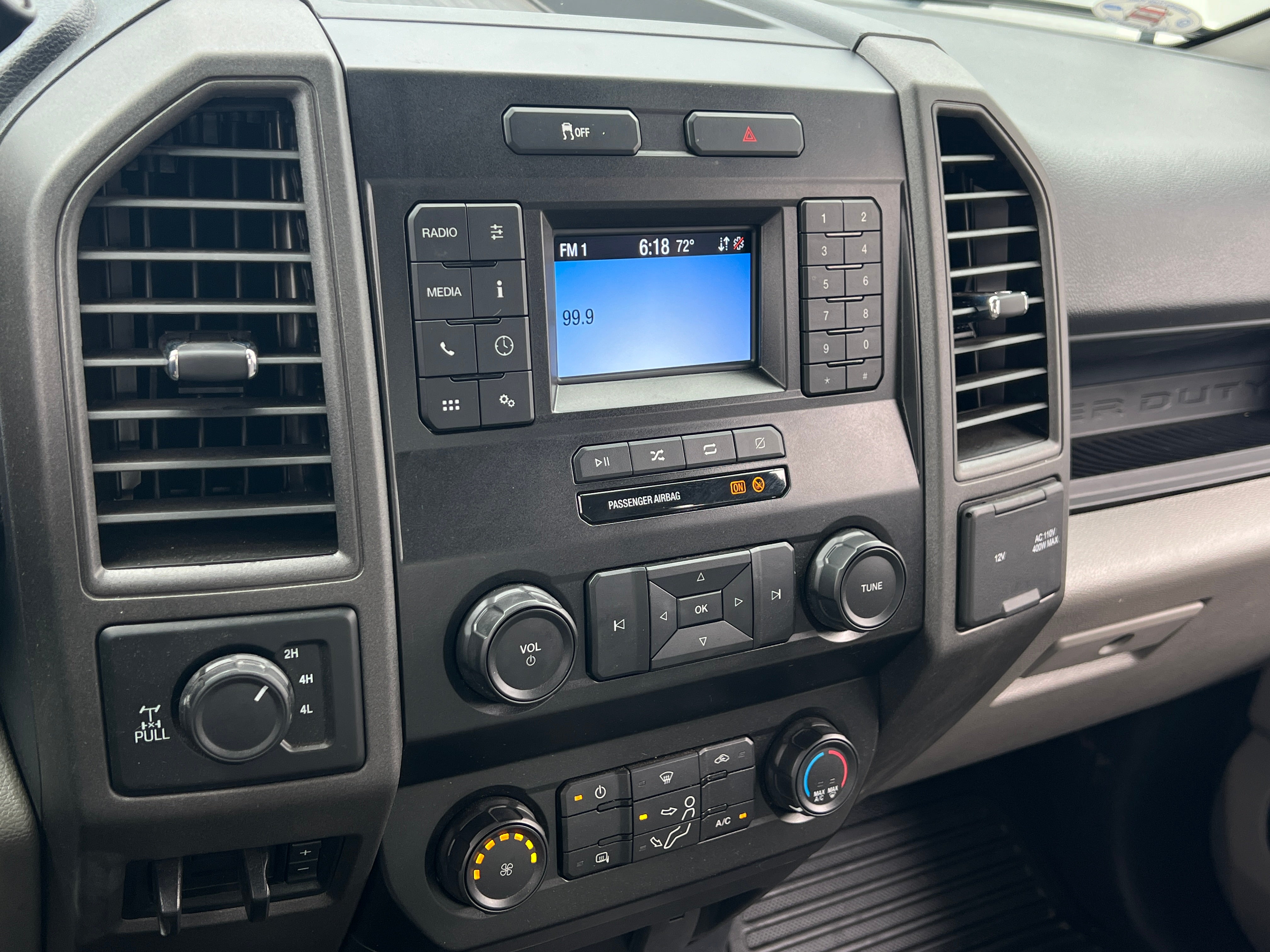 2022 Ford Econoline E-250 4